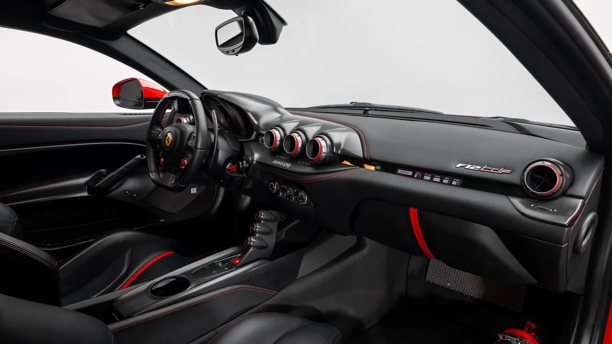2016 Ferrari F12tdf, 23/30