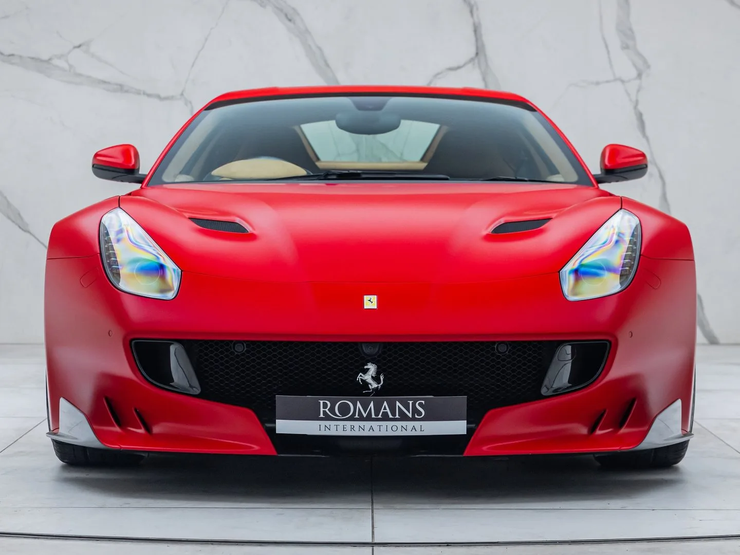 2016 Ferrari F12 TdF angeboten von einem Fachhändler in Banstead, Vereinigtes Königreich, Hauptfoto