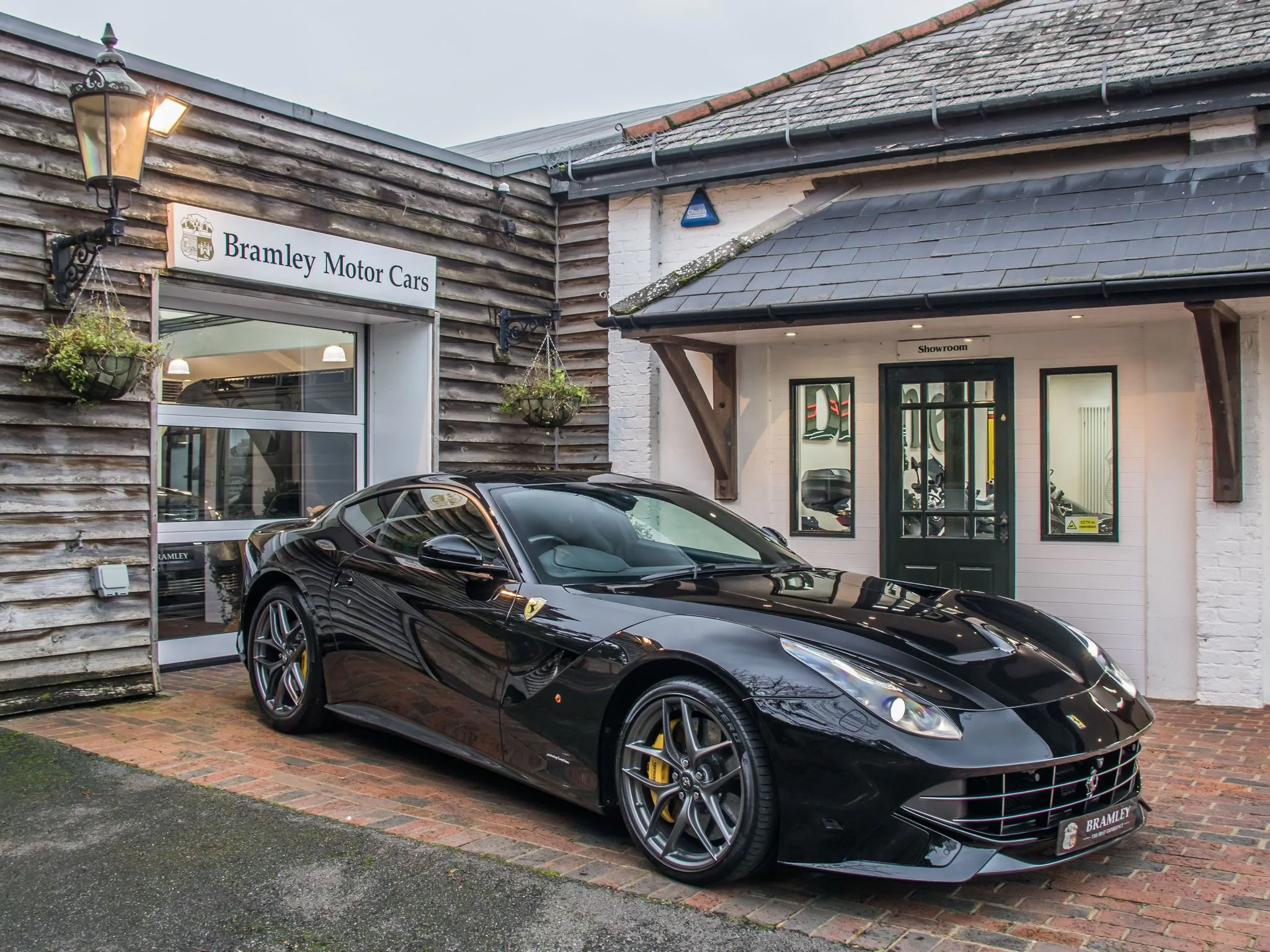 2016 Ferrari F12berlinetta, 2/23