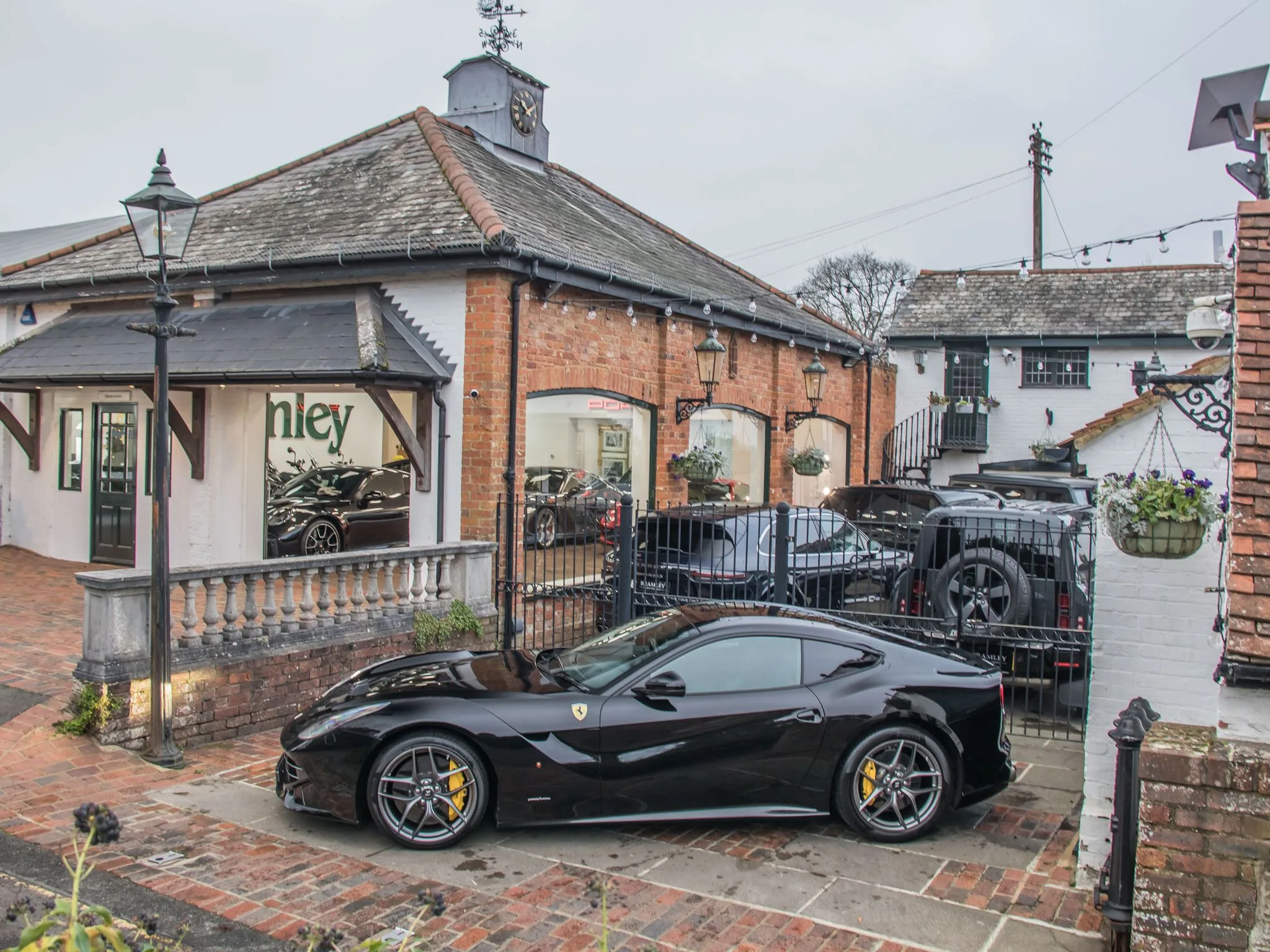2016 Ferrari F12berlinetta, 11/23