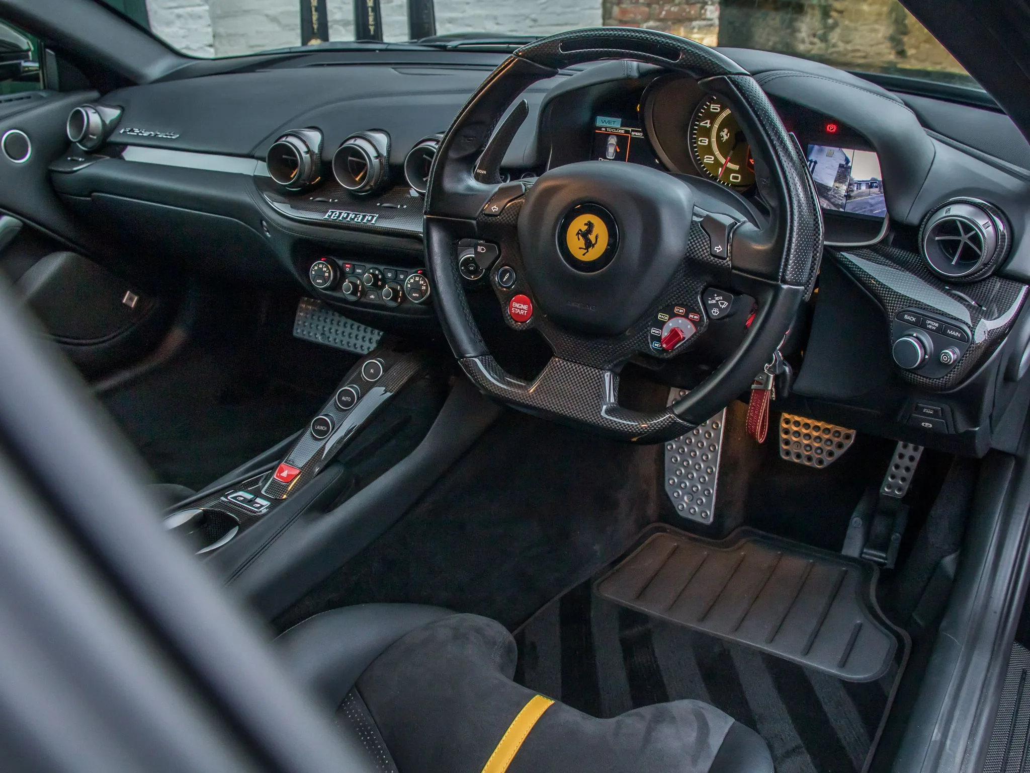 2016 Ferrari F12berlinetta, 20/23