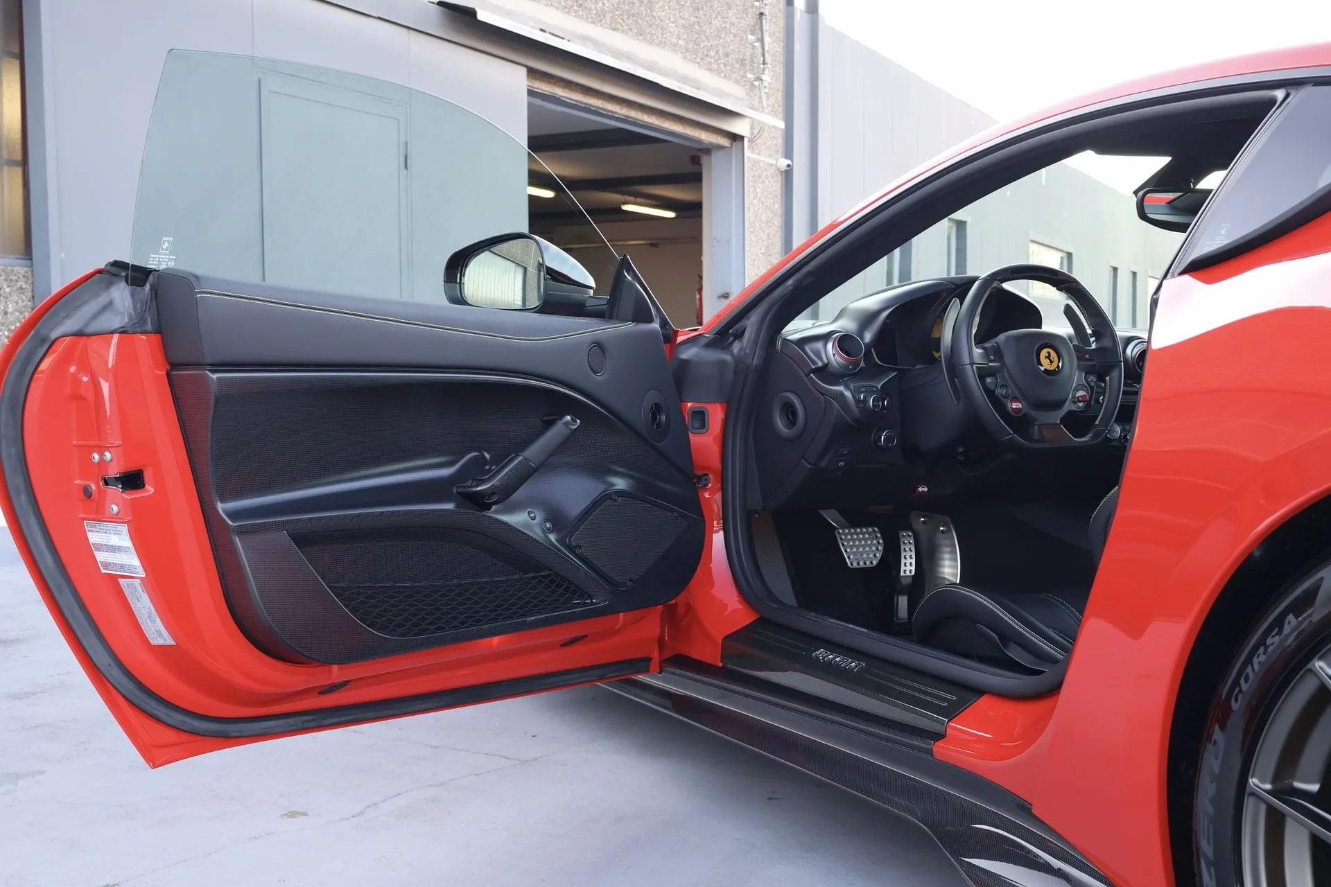 2016 Ferrari F12tdf, 9/22