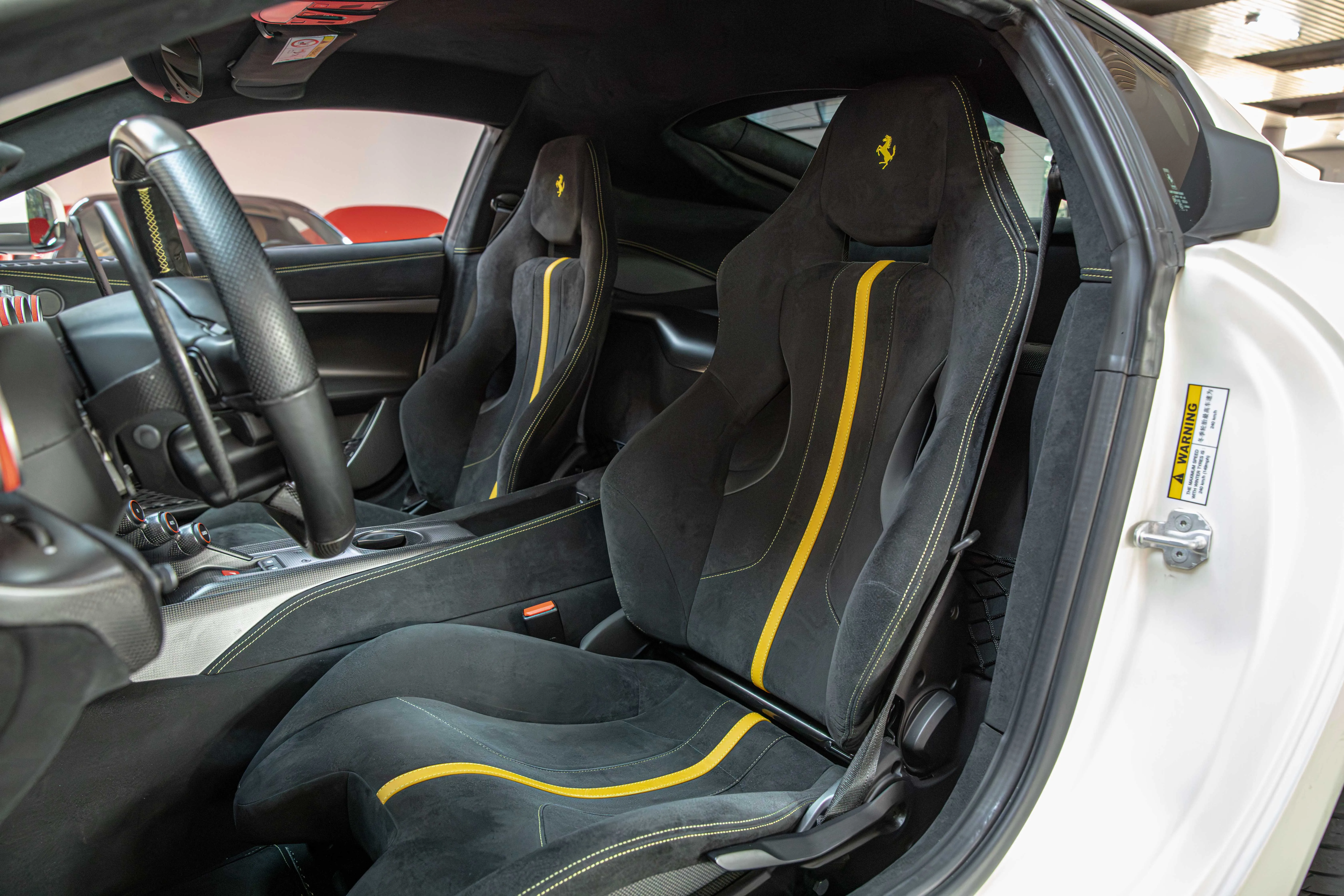 2016 Ferrari F12tdf, 27/30