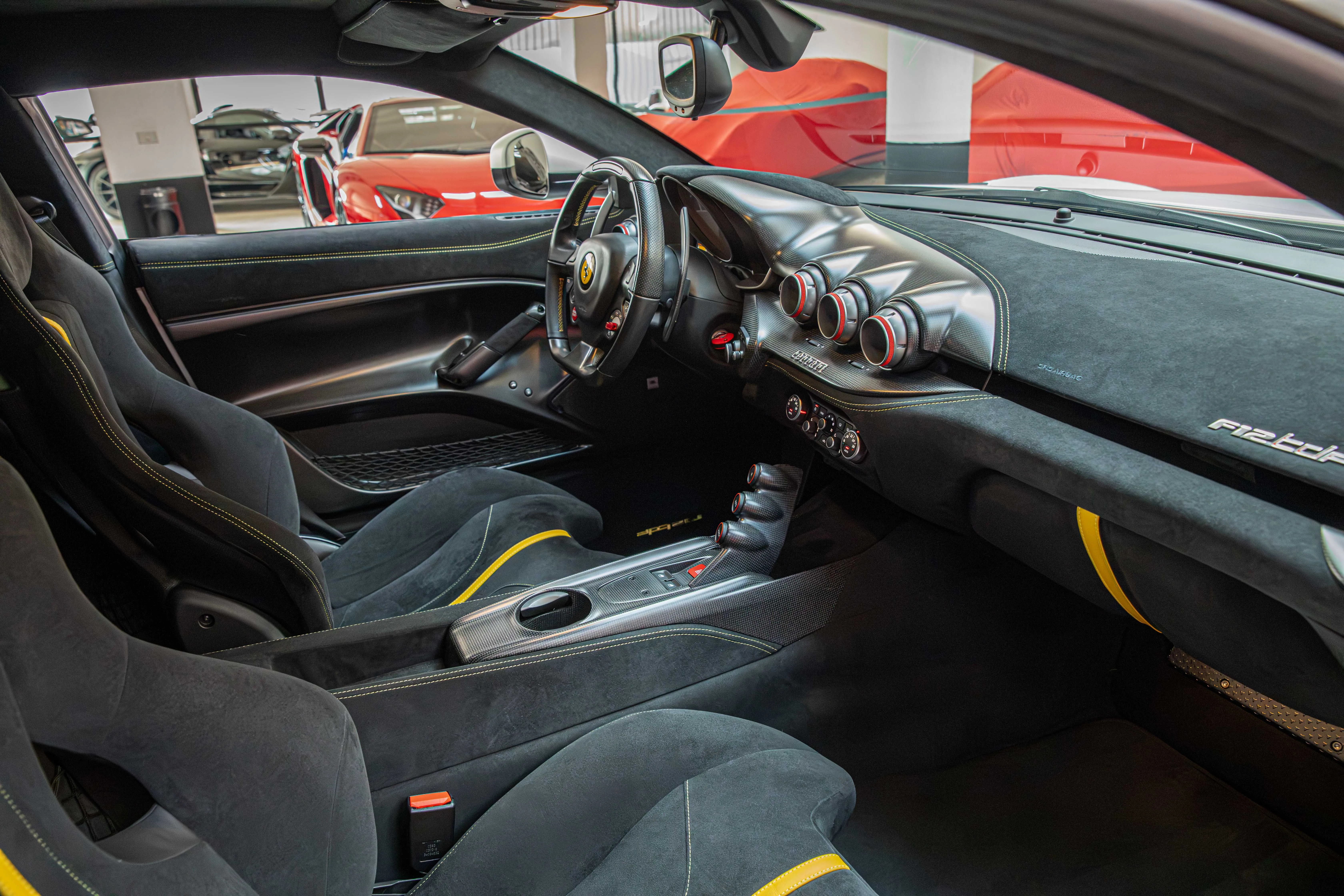 2016 Ferrari F12tdf, 30/30