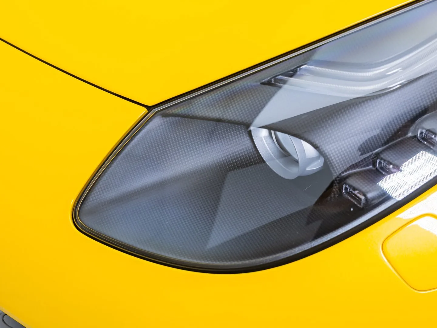 2016 Ferrari F12tdf, 3/30