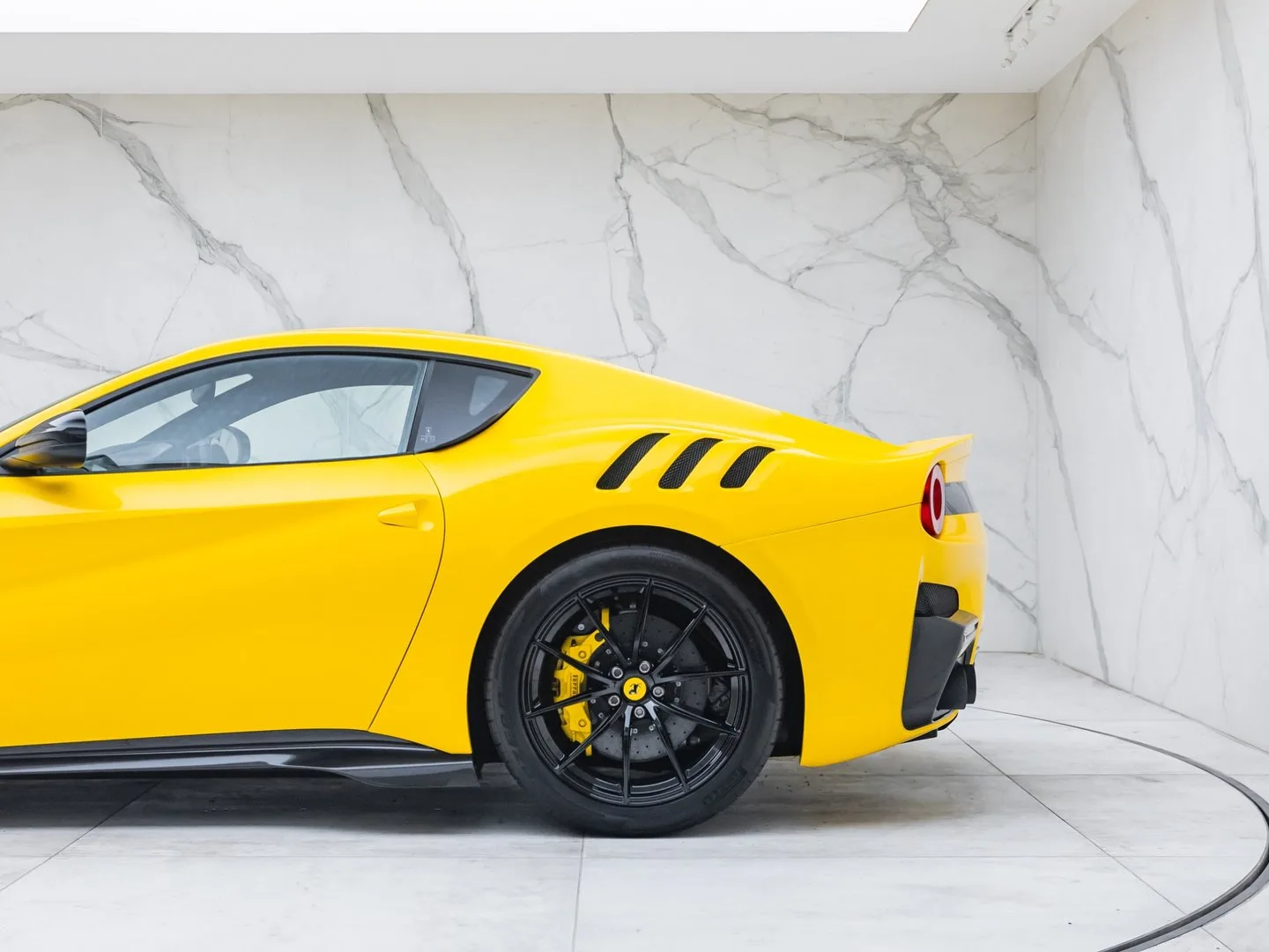 2016 Ferrari F12tdf, 9/30