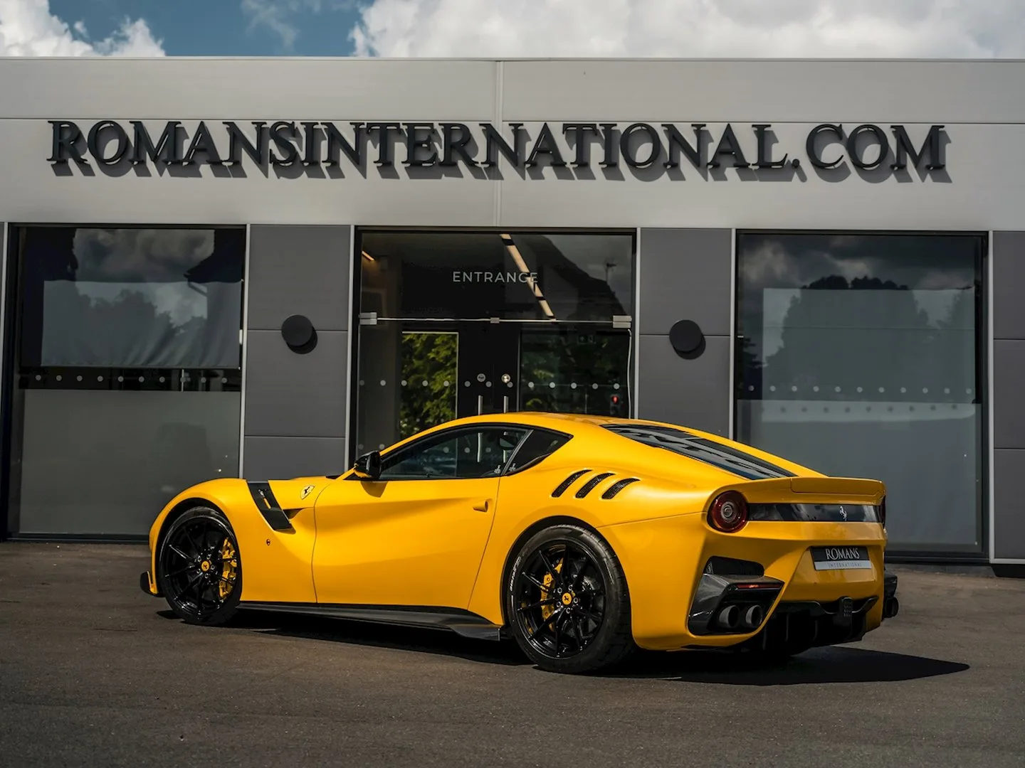 2016 Ferrari F12tdf, 12/30