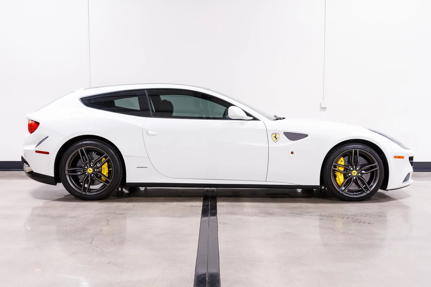 2016 Ferrari FF sold by a specialist dealer in Costa Mesa, United States, photo 6 of 15