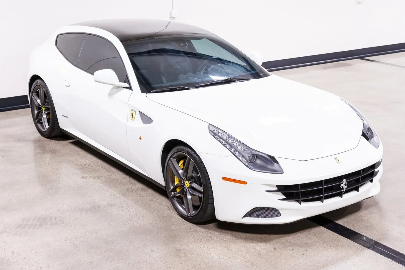 2016 Ferrari FF sold by a specialist dealer in Costa Mesa, United States, photo 11 of 15