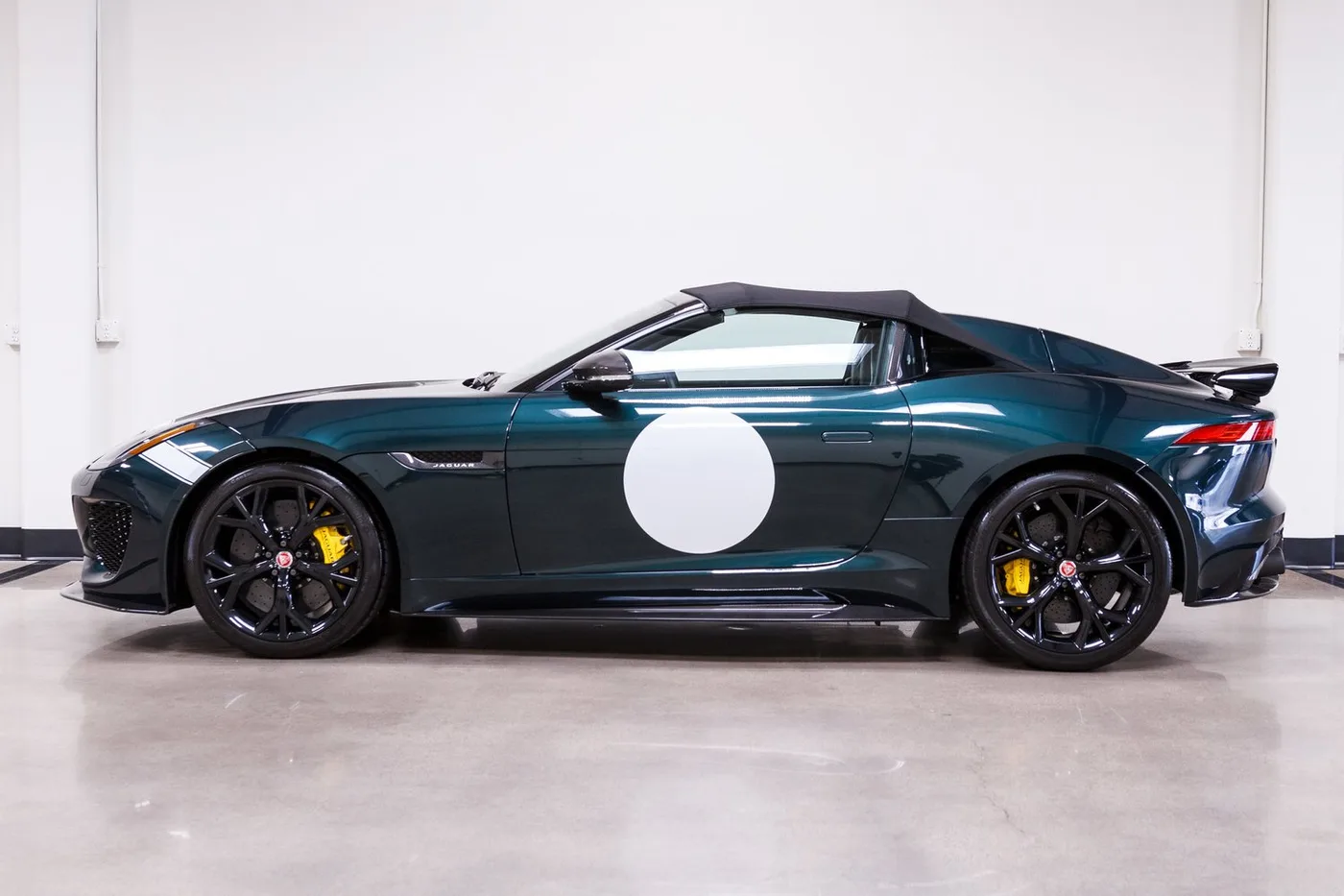 2016 Jaguar F-Type Project 7 sold by a specialist dealer in Costa Mesa, United States, photo 7 of 15
