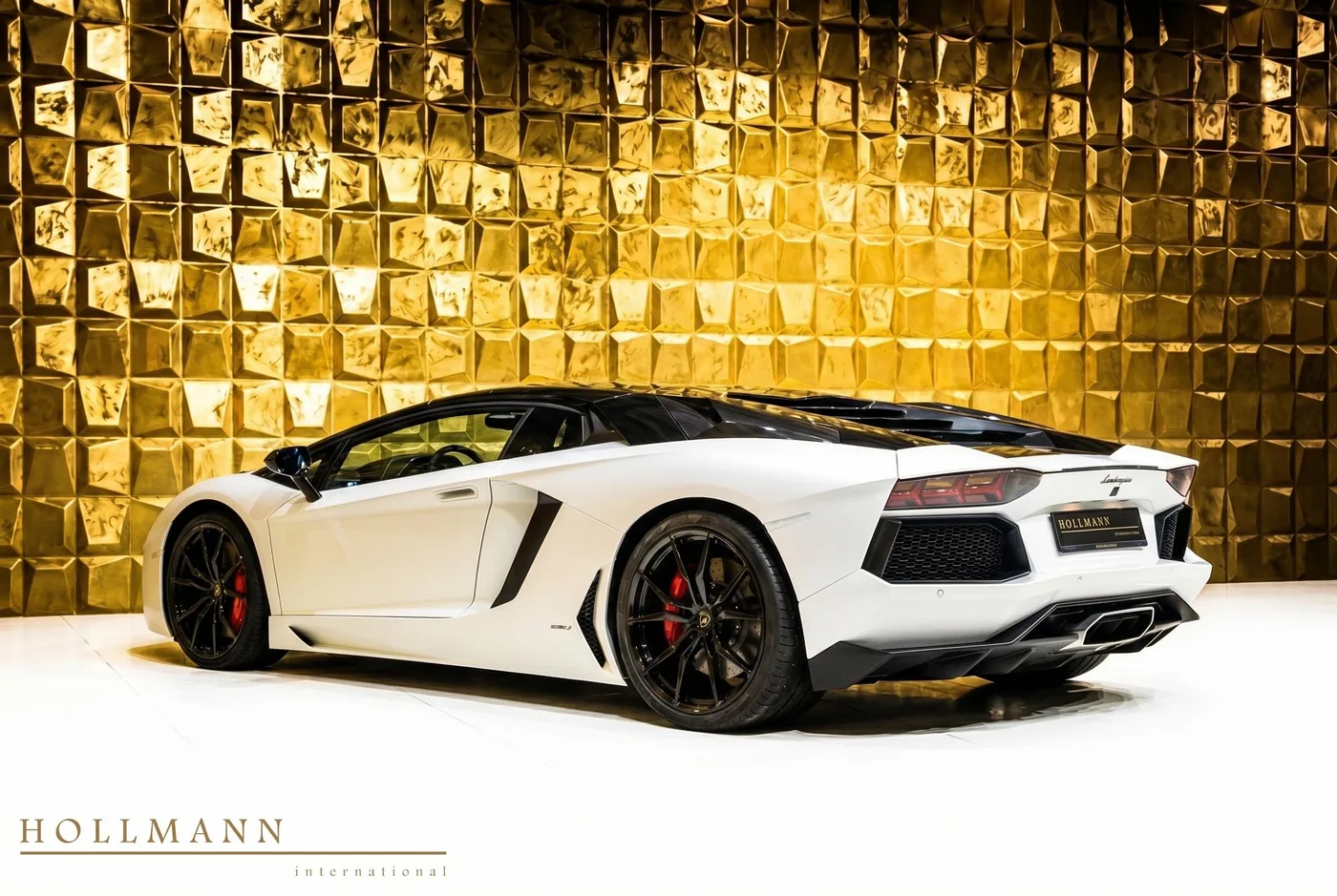 2016 Lamborghini Aventador proposée par un concessionnaire spécialisé à Stuhr, Allemagne, photo 4 sur 8