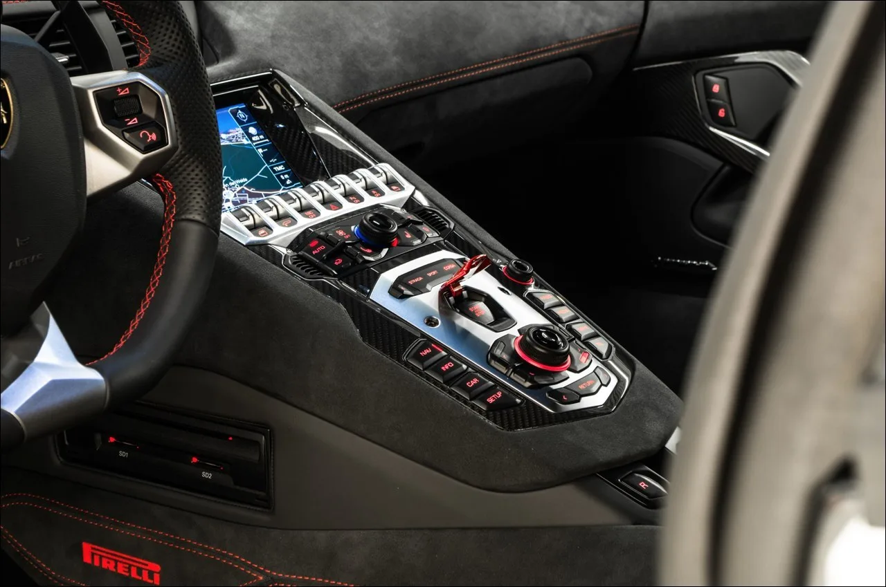2016 Lamborghini Aventador proposée par un concessionnaire spécialisé à Stuhr, Allemagne, photo 7 sur 8