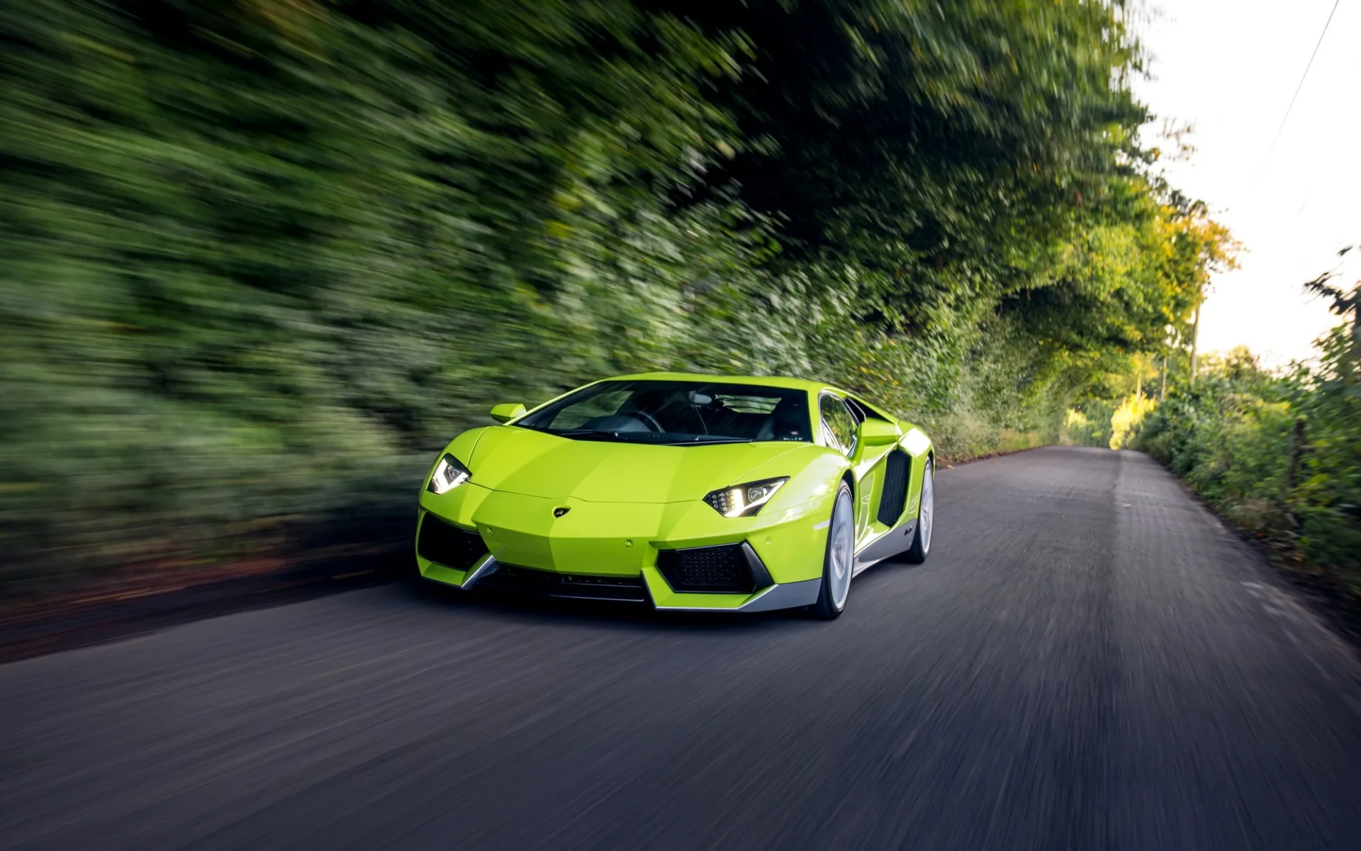 2016 Lamborghini Aventador angeboten von einem Fachhändler in Chorleywood, Vereinigtes Königreich, Hauptfoto