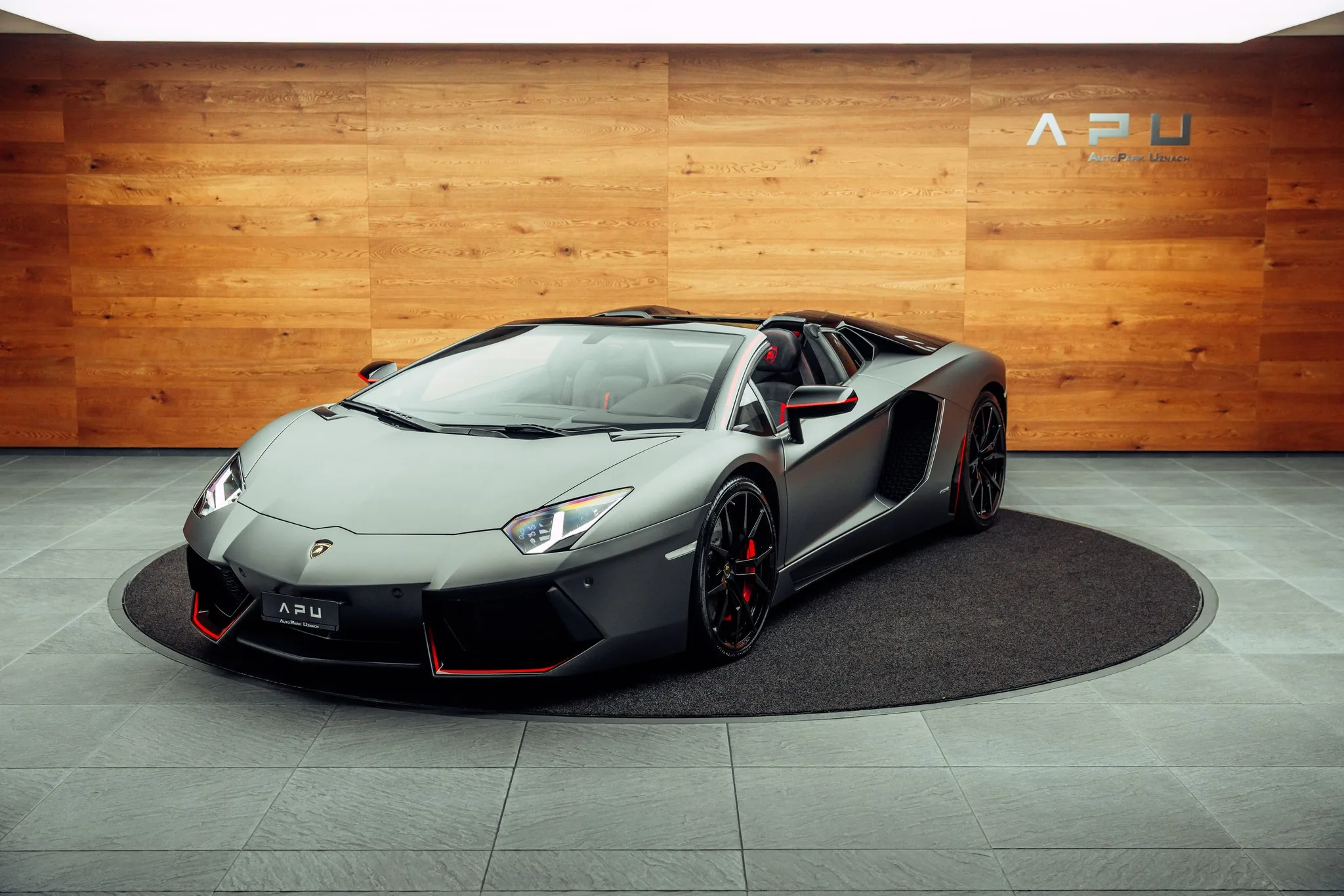 2016 Lamborghini Aventador Roadster, 4/26