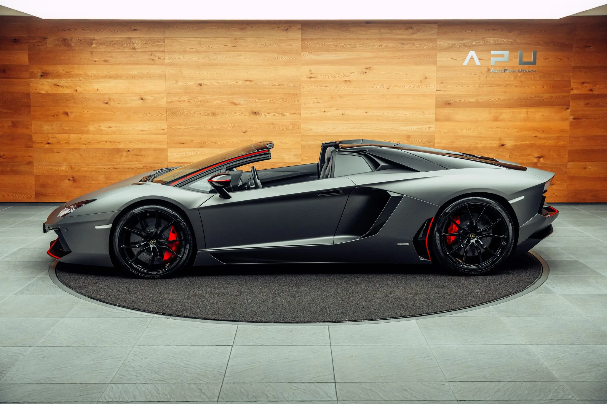 2016 Lamborghini Aventador Roadster, 12/26