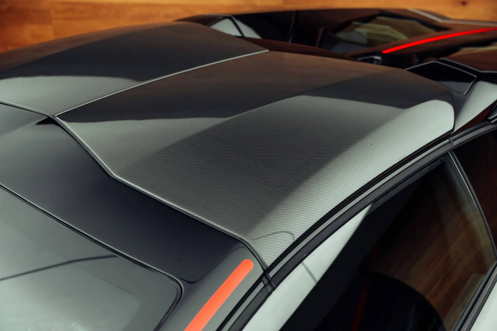 2016 Lamborghini Aventador Roadster, 20/26