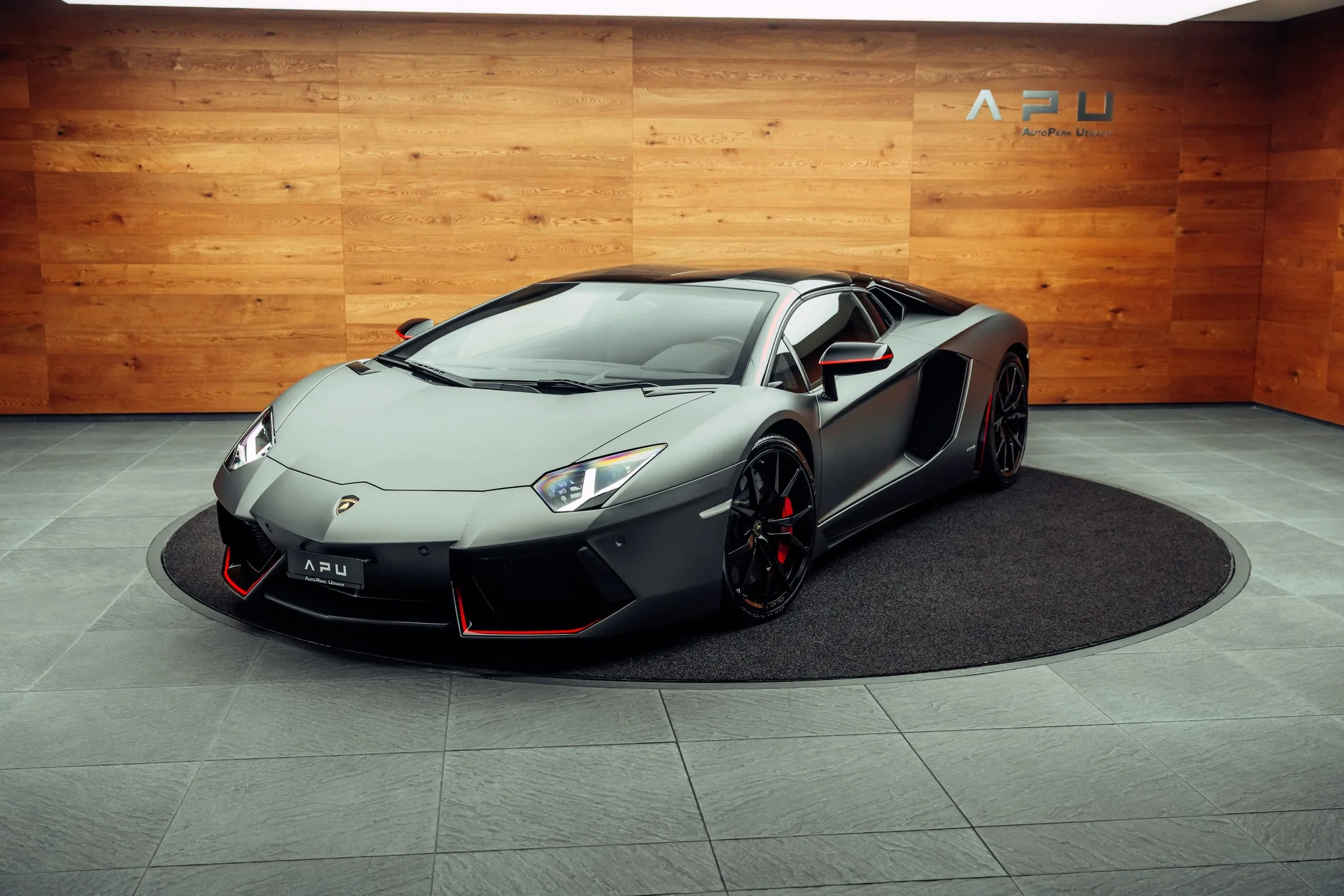 2016 Lamborghini Aventador Roadster, 25/26