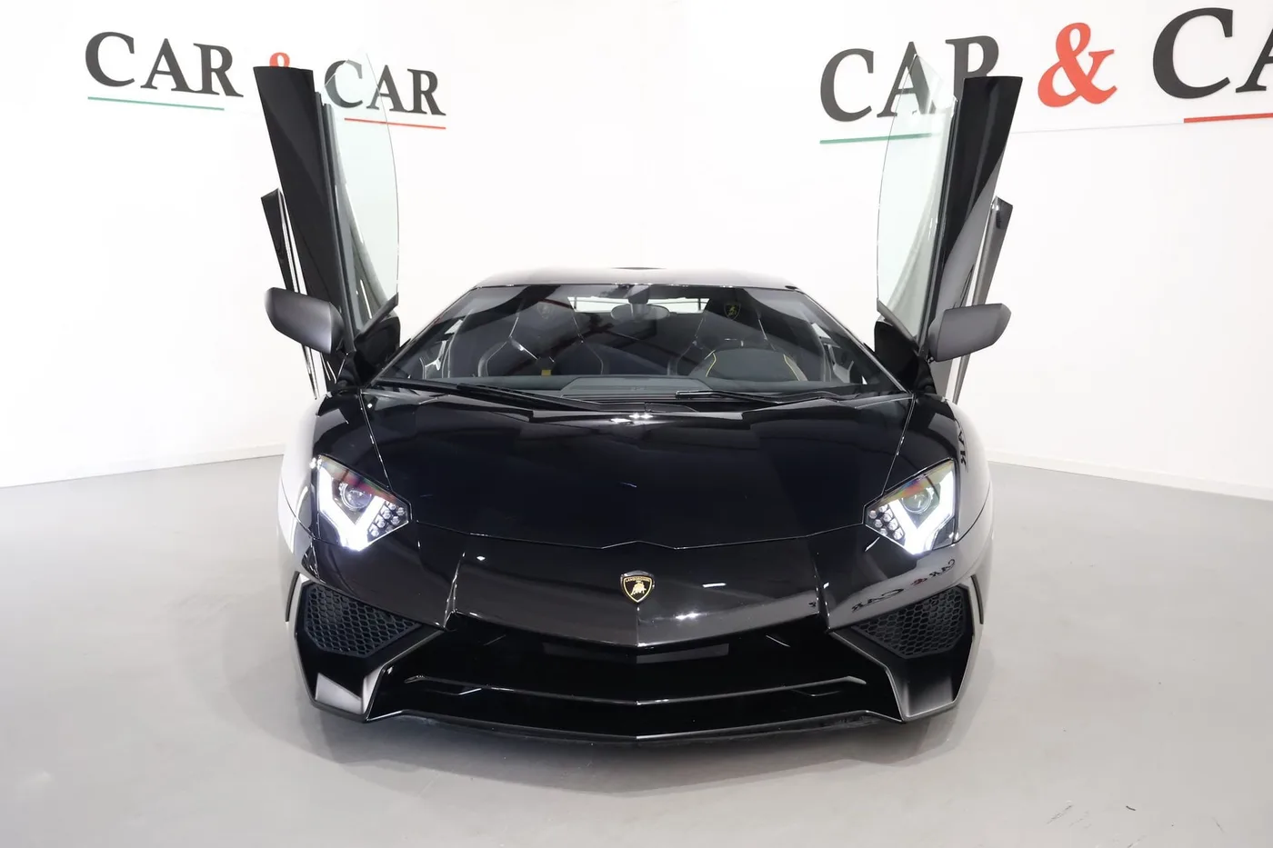 2016 Lamborghini Aventador SV LP 750-4 angeboten von einem Supersportwagenhändler in Zibido San Giacomo, Italien, Foto 3 von 25