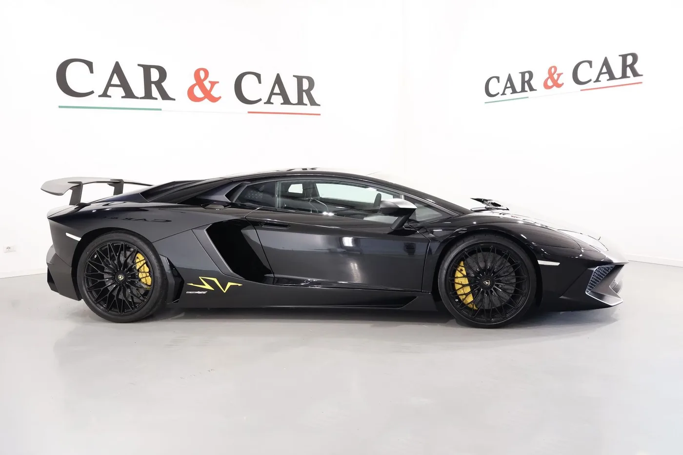 2016 Lamborghini Aventador SV LP 750-4 angeboten von einem Supersportwagenhändler in Zibido San Giacomo, Italien, Foto 5 von 25