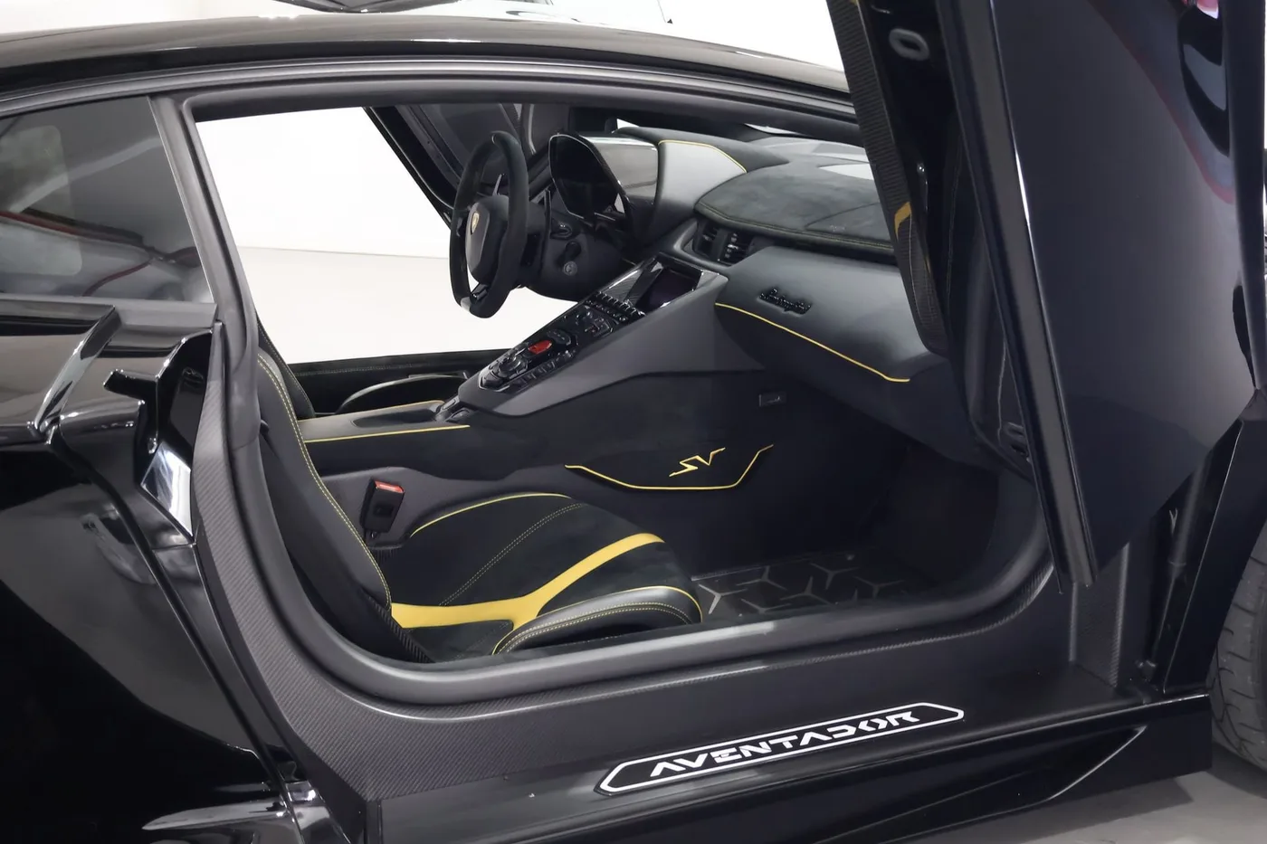 2016 Lamborghini Aventador SV LP 750-4 angeboten von einem Supersportwagenhändler in Zibido San Giacomo, Italien, Foto 10 von 25