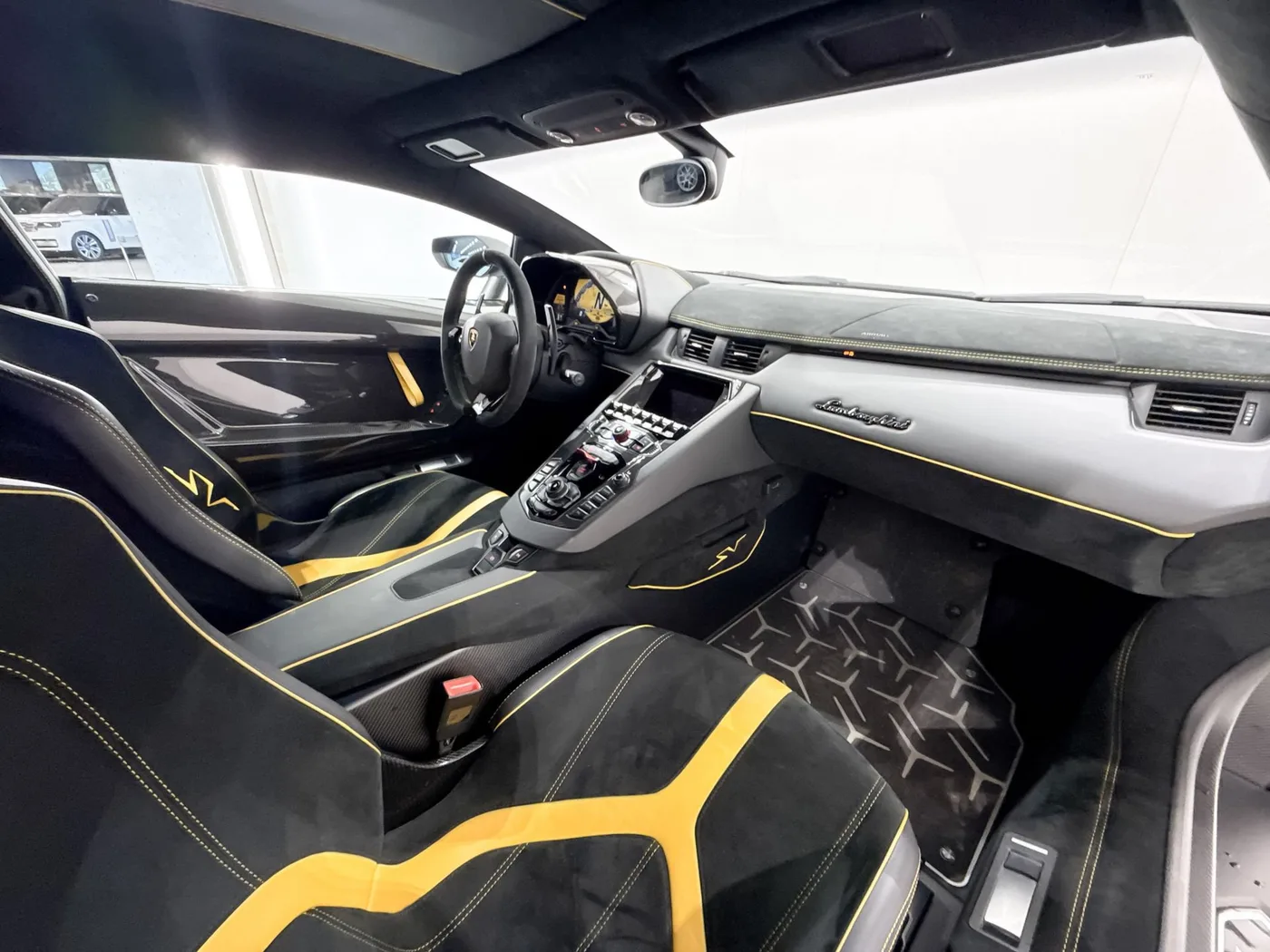 2016 Lamborghini Aventador SV LP 750-4 angeboten von einem Supersportwagenhändler in Zibido San Giacomo, Italien, Foto 21 von 25