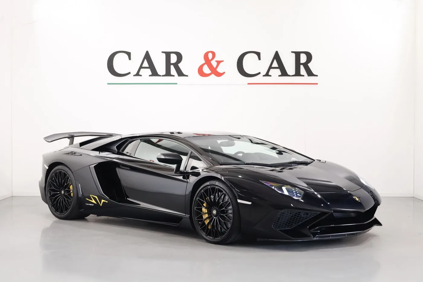 2016 Lamborghini Aventador SV LP 750-4 angeboten von einem Supersportwagenhändler in Zibido San Giacomo, Italien, Foto 24 von 25