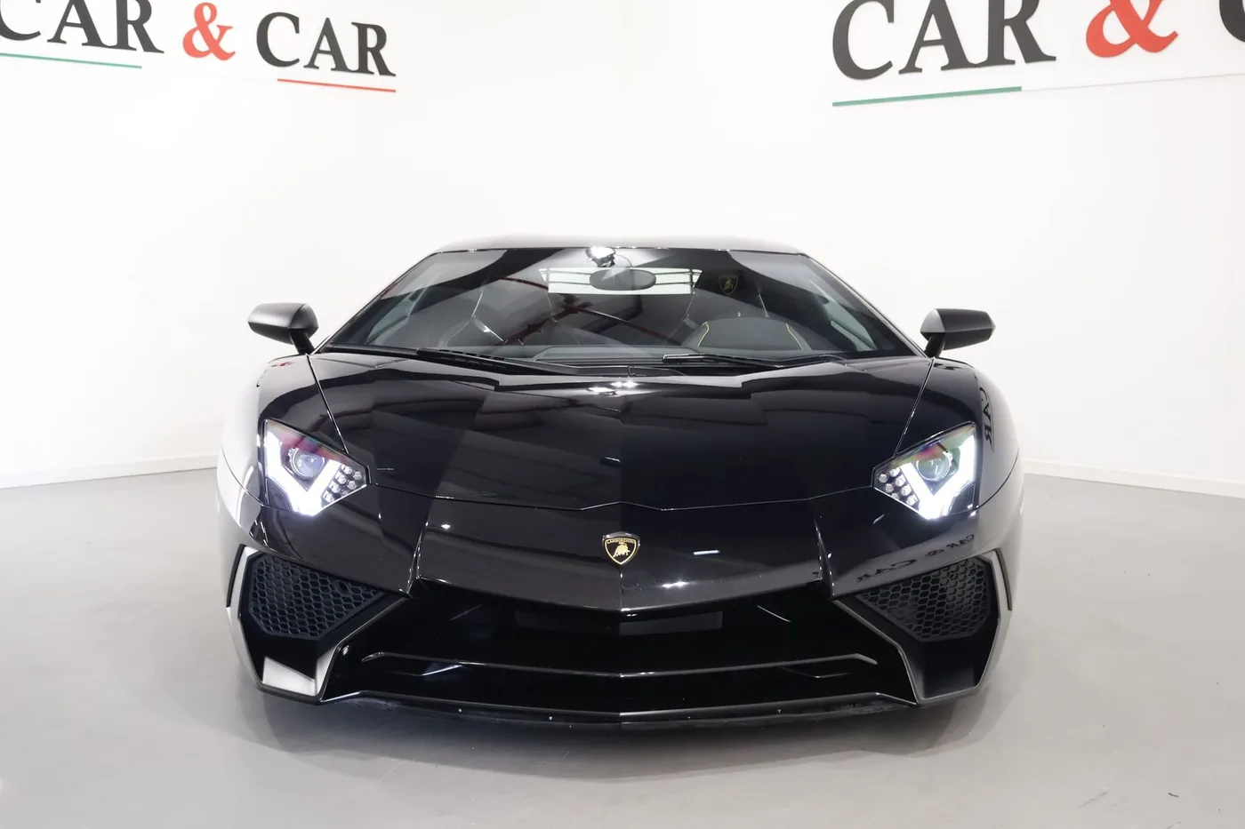 2016 Lamborghini Aventador SV LP 750-4 angeboten von einem Supersportwagenhändler in Zibido San Giacomo, Italien, Foto 25 von 25