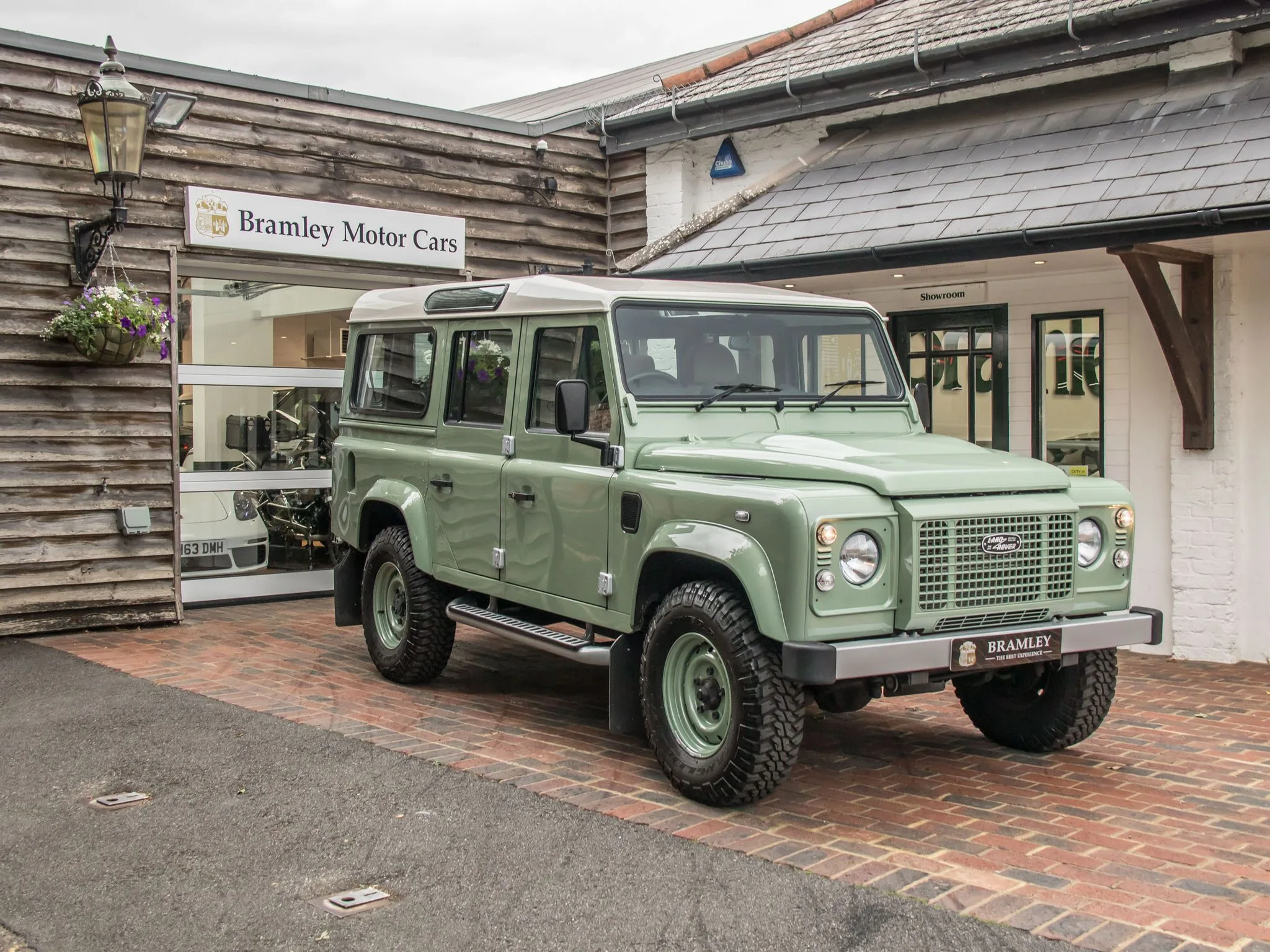 2016 Land Rover Defender 110 Heritage Edition, 2/21