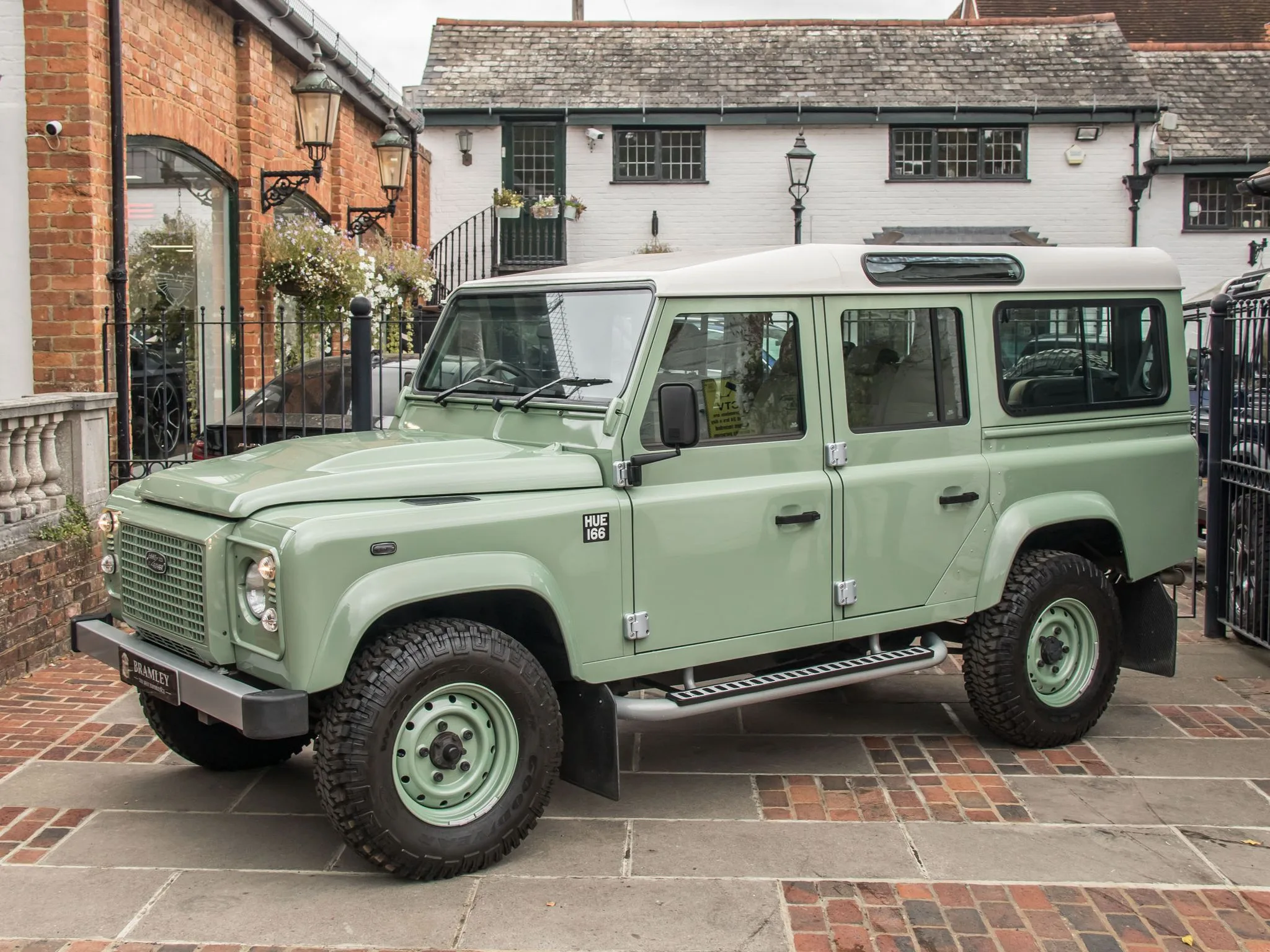 2016 Land Rover Defender 110 Heritage Edition, 5/21