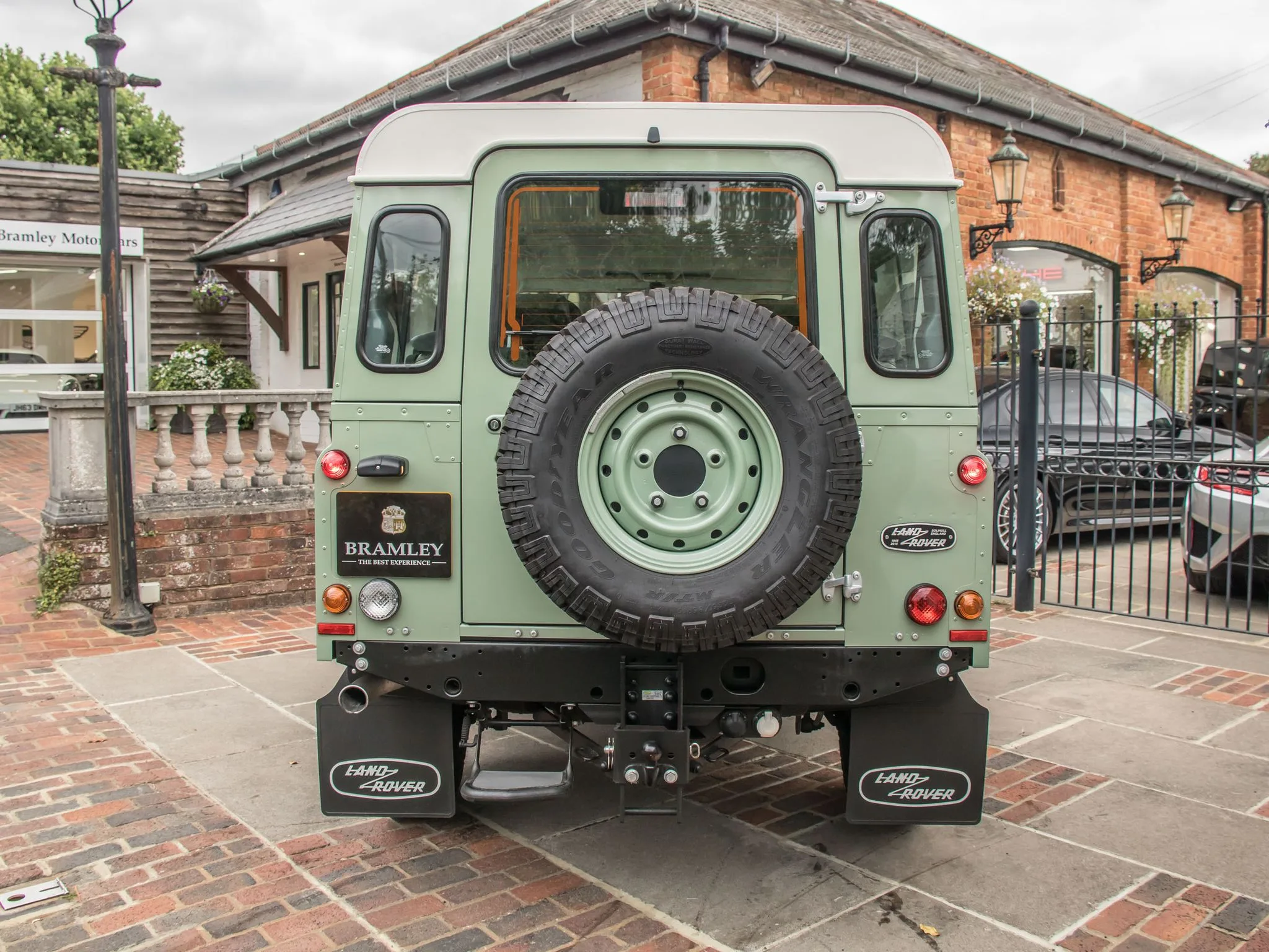 2016 Land Rover Defender 110 Heritage Edition, 7/21