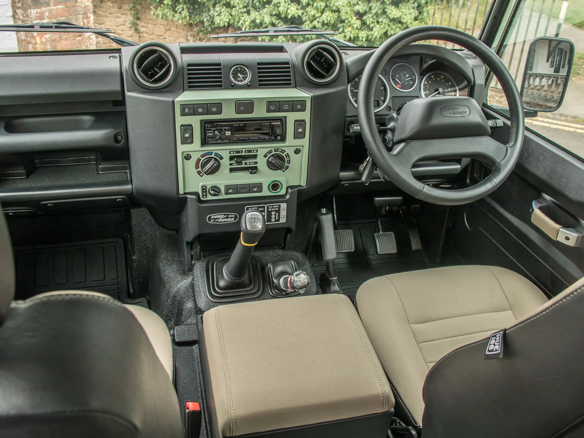 2016 Land Rover Defender 110 Heritage Edition, 19/21
