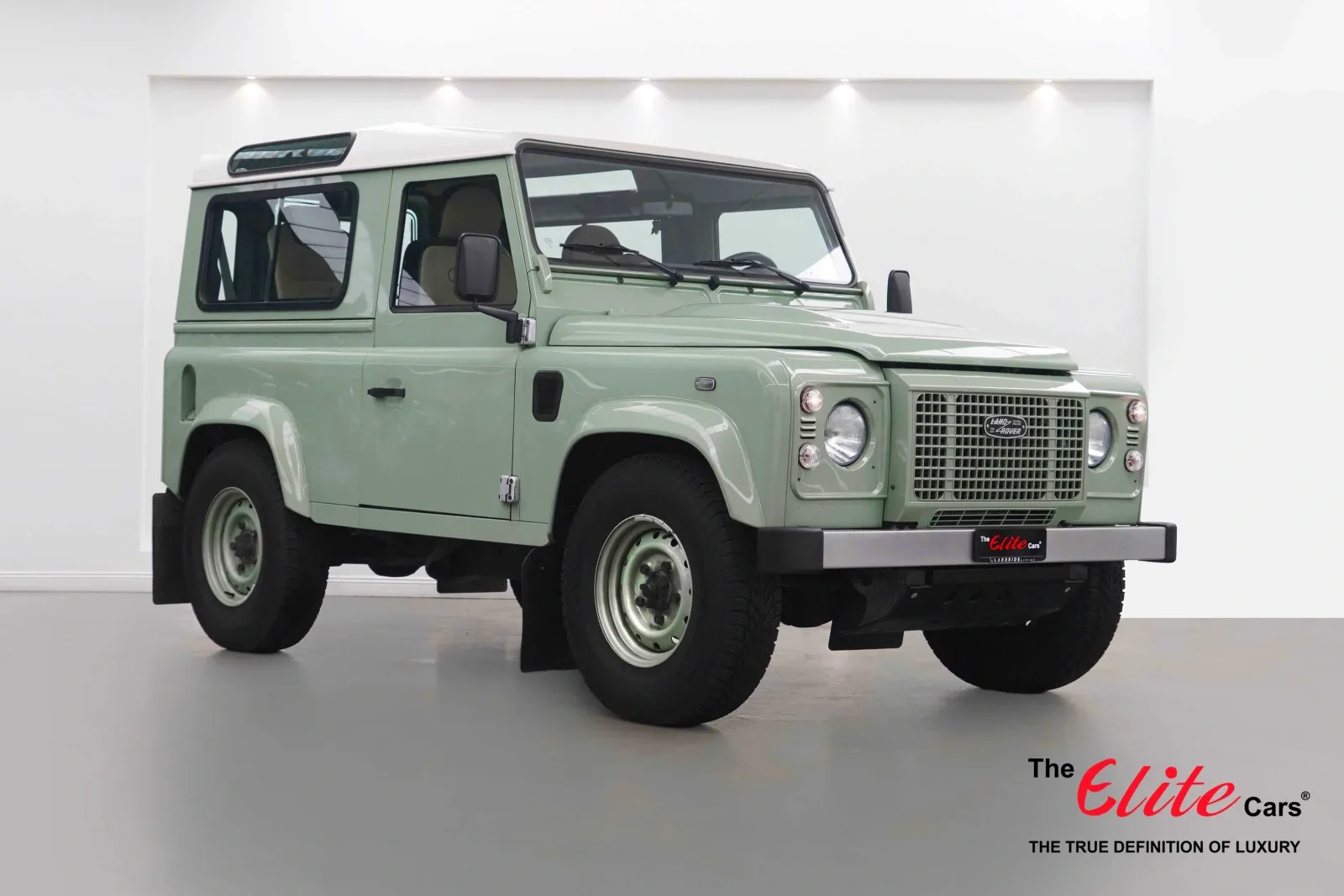2016 Land Rover Defender 90 Classic offered by a specialist dealer in Dubai, United Arab Emirates, main photo