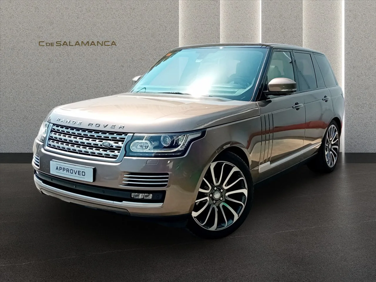 2016 Land Rover Range Rover angeboten von einem Fachhändler in Marbella, Hauptfoto