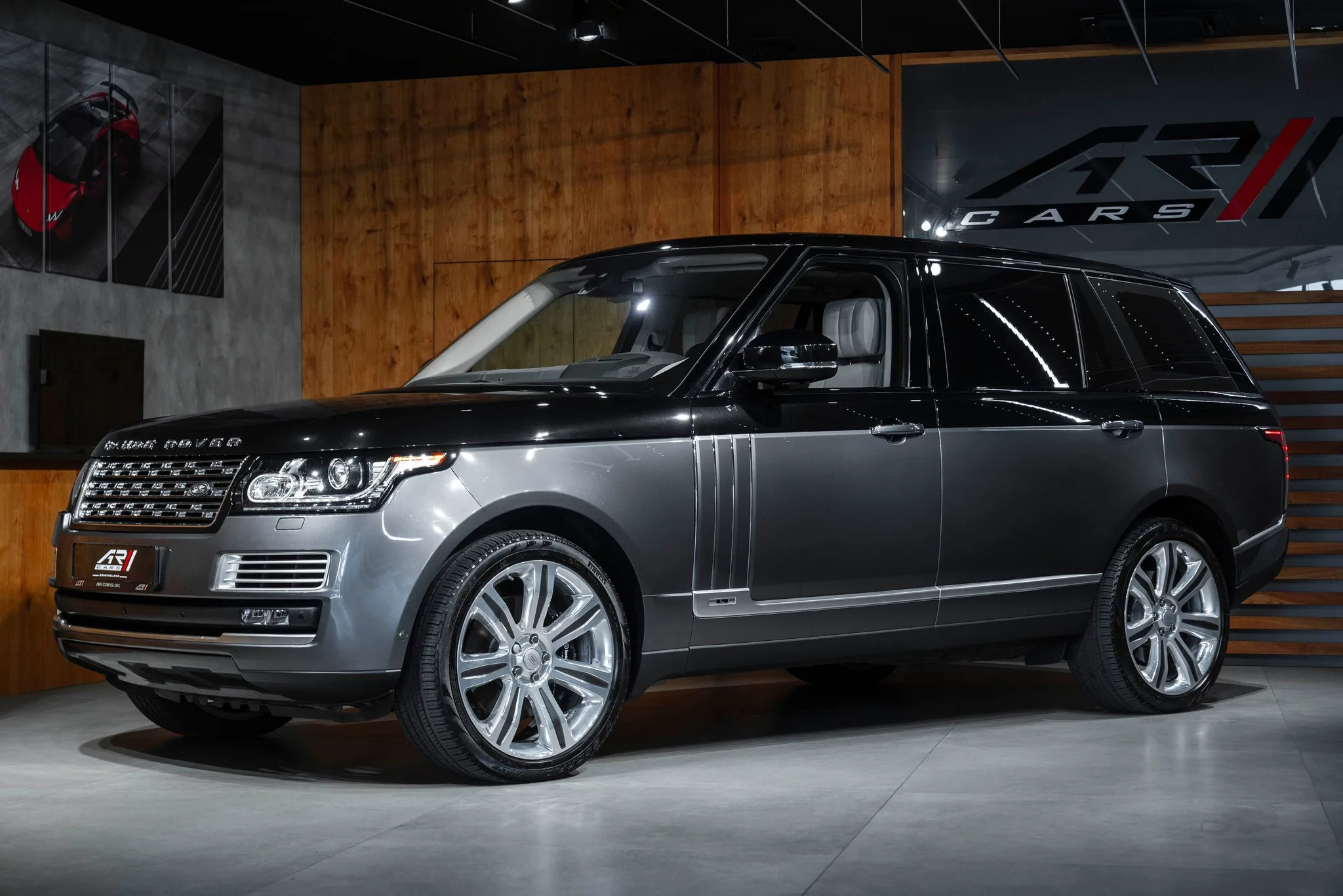 2016 Land Rover Range Rover SV Autobiography, long offered by a specialist dealer in Bratislava, Slovakia, main photo