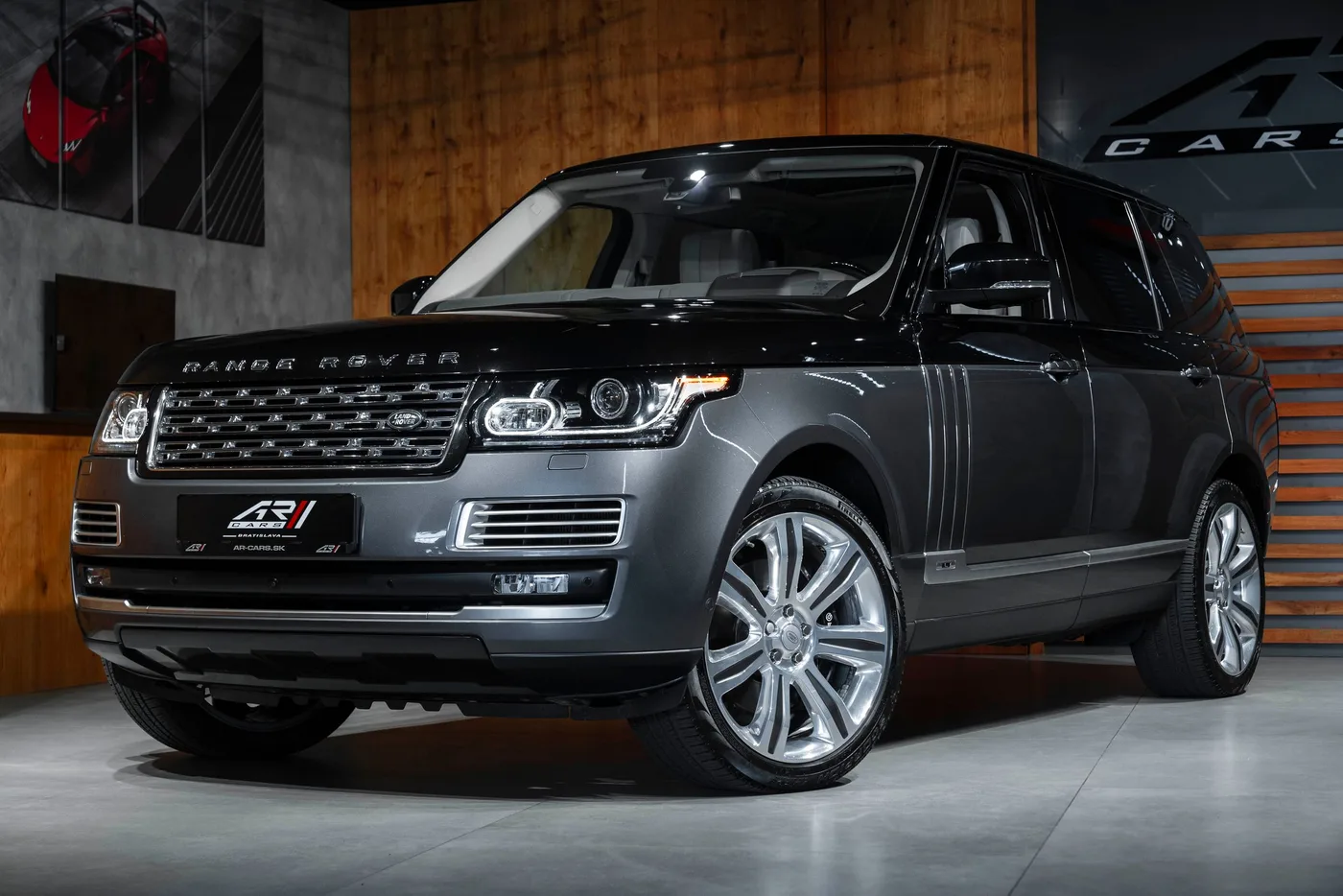 2016 Land Rover Range Rover SV Autobiography, long offered by a specialist dealer in Bratislava, Slovakia, photo 3 of 15