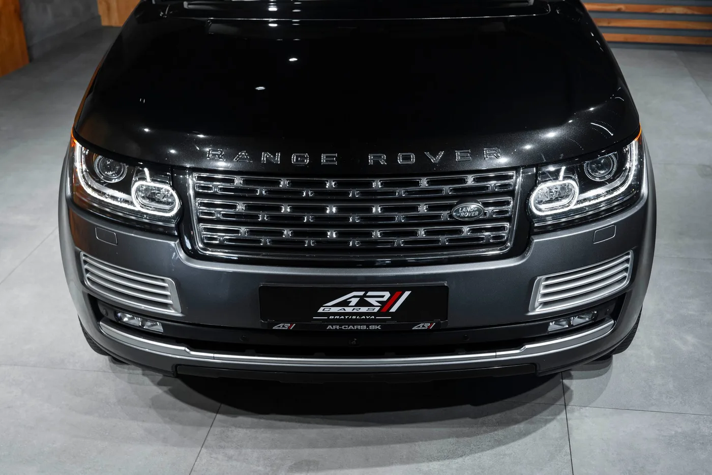 2016 Land Rover Range Rover SV Autobiography, long offered by a specialist dealer in Bratislava, Slovakia, photo 7 of 15