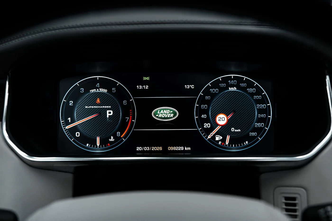 2016 Land Rover Range Rover SV Autobiography, long offered by a specialist dealer in Bratislava, Slovakia, photo 11 of 15