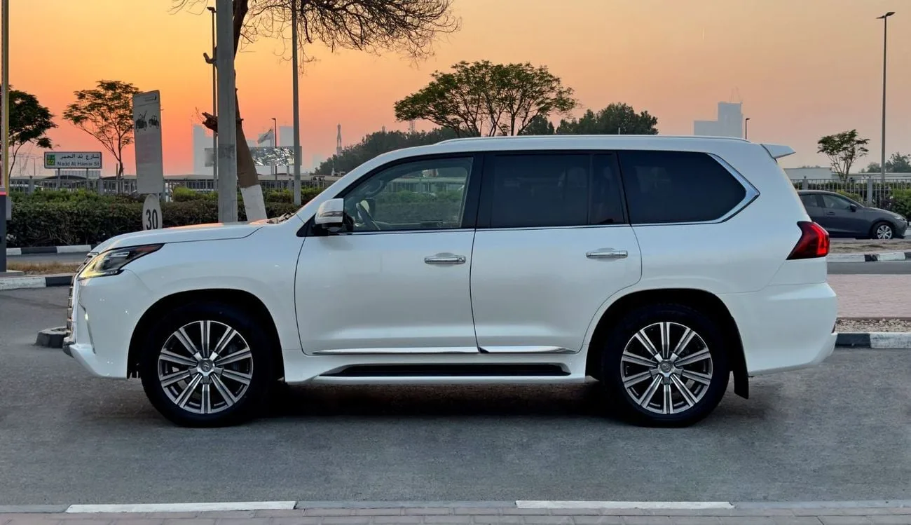 2016 Lexus LX 570, 4/13