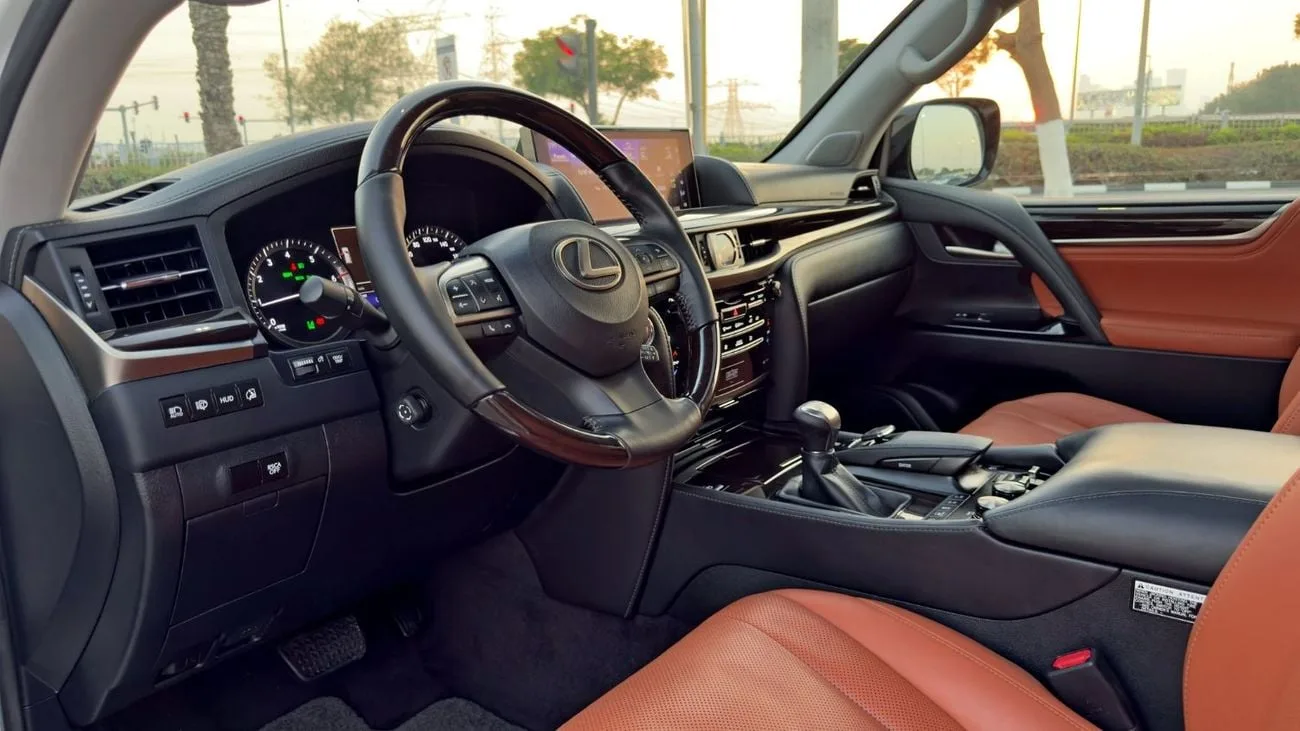 2016 Lexus LX 570, 8/13