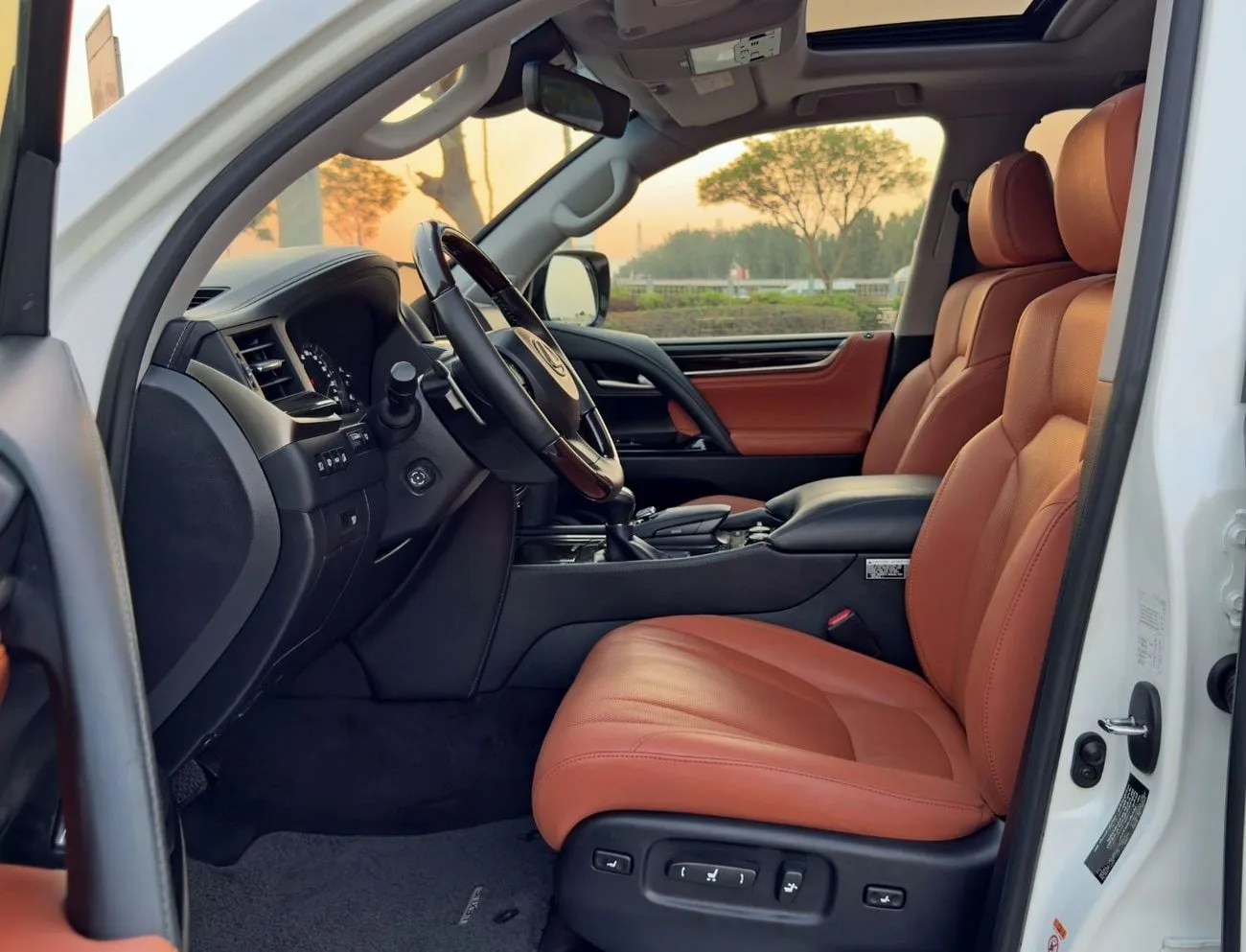 2016 Lexus LX 570, 9/13