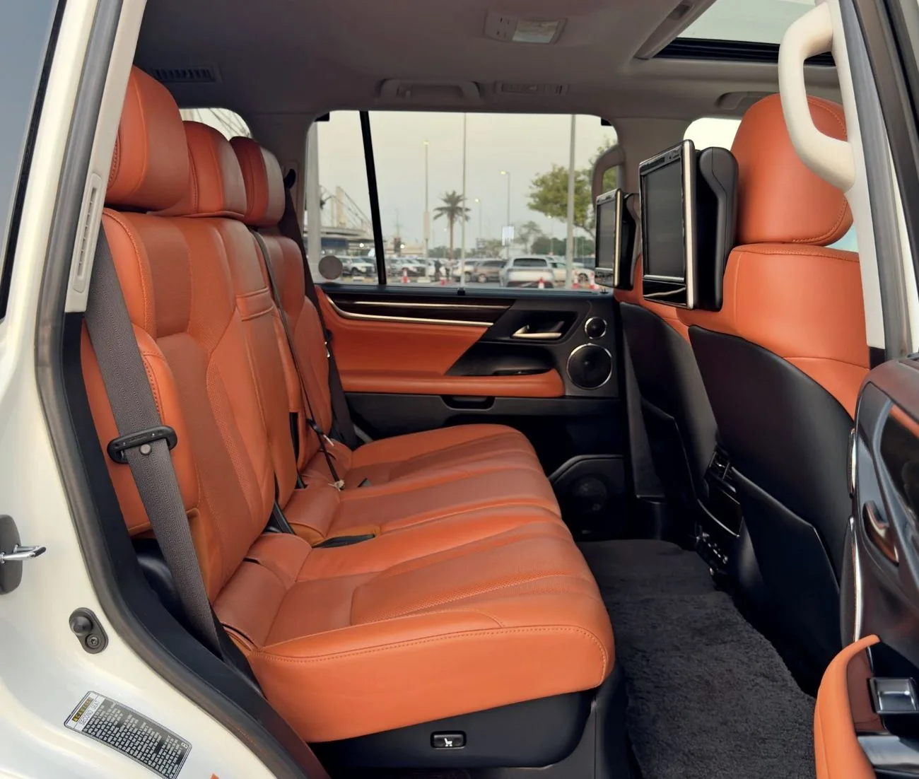 2016 Lexus LX 570, 12/13