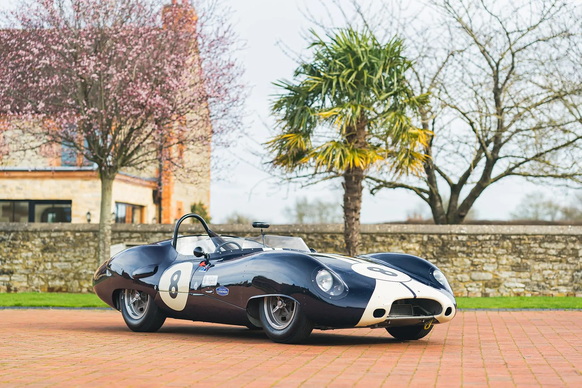 2016 Lister Costin Sanction II proposée par un concessionnaire spécialisé à Oxford, Royaume-Uni, photo principale