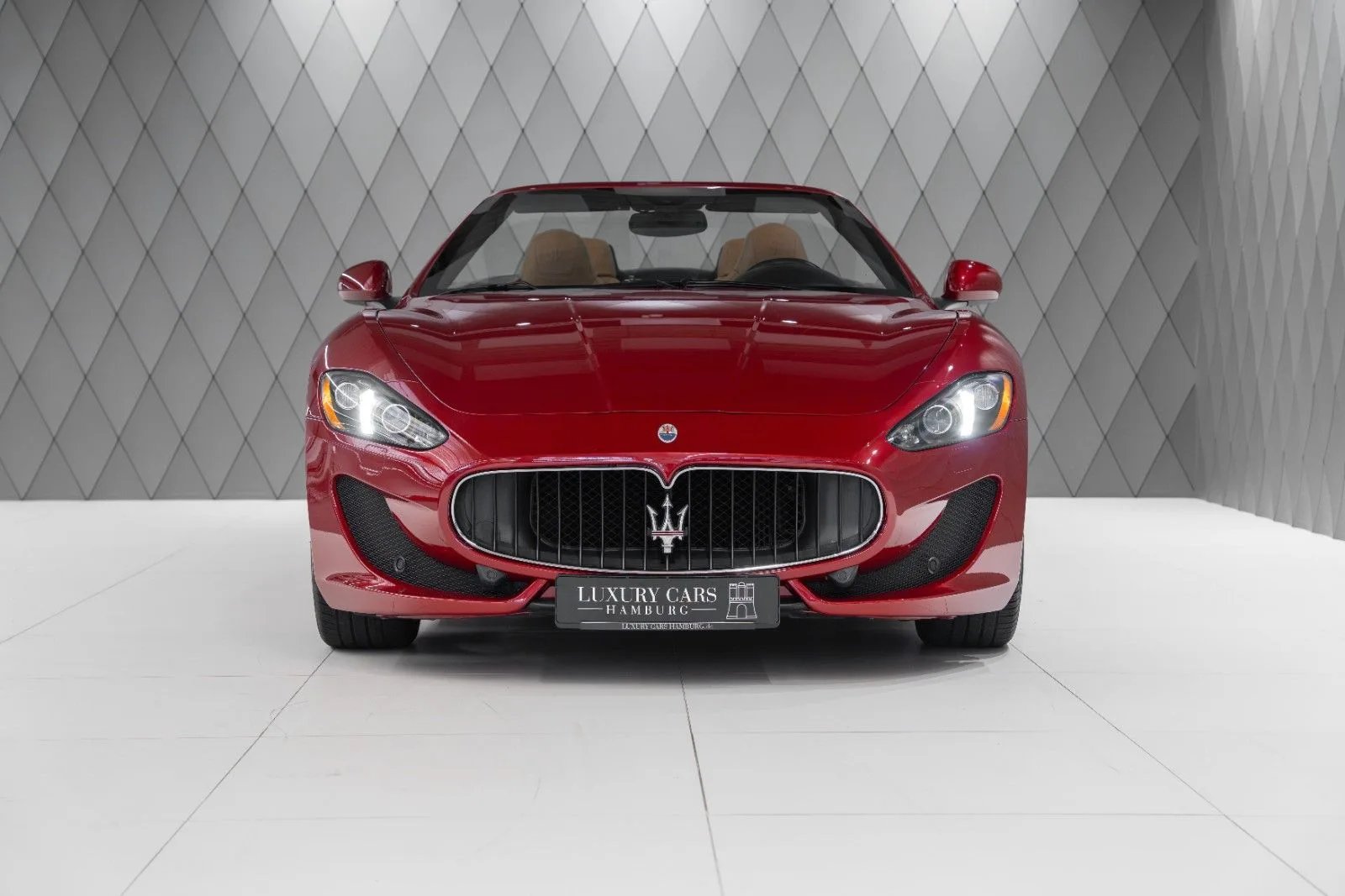 2016 Maserati GranCabrio, 2/29