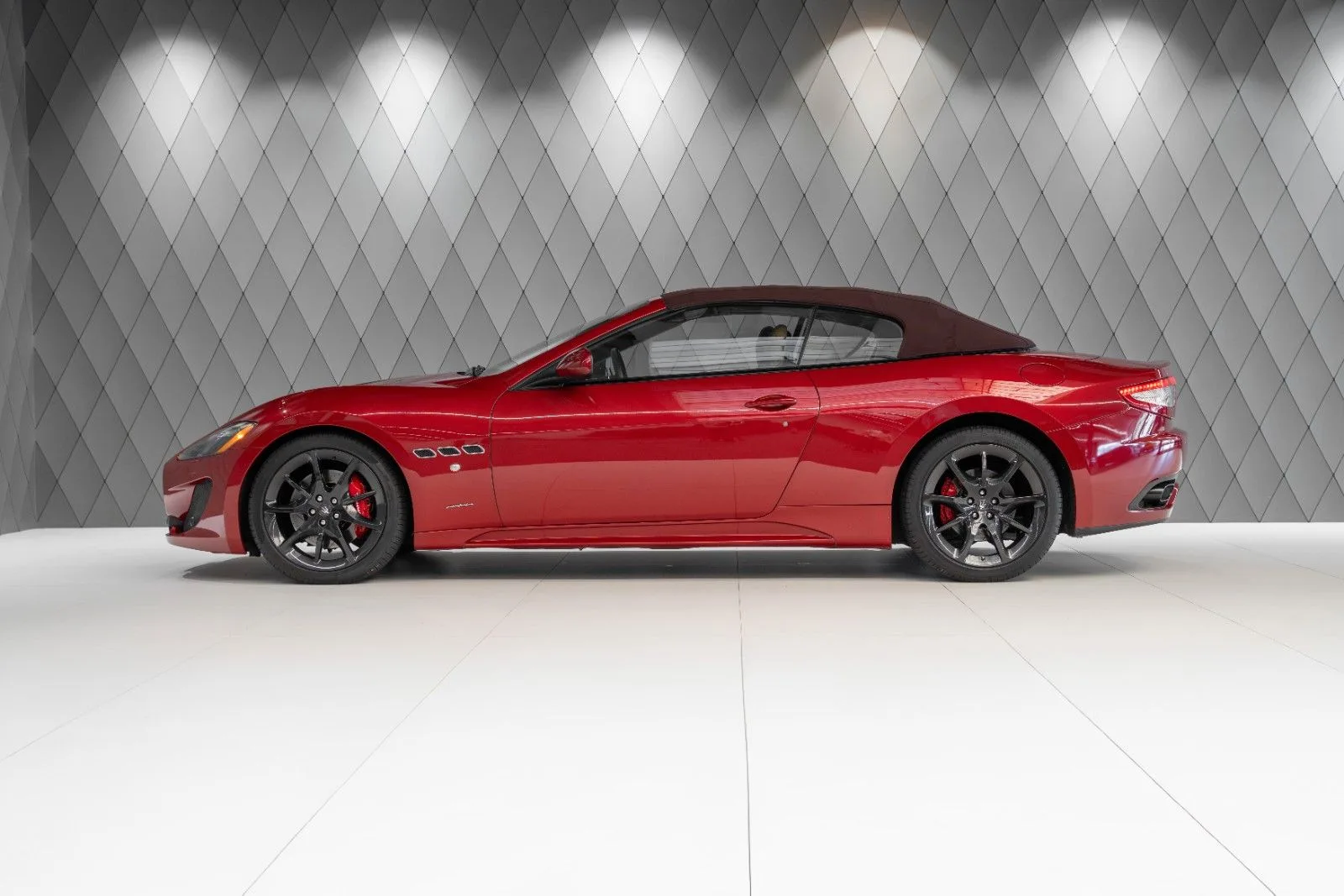 2016 Maserati GranCabrio, 4/29