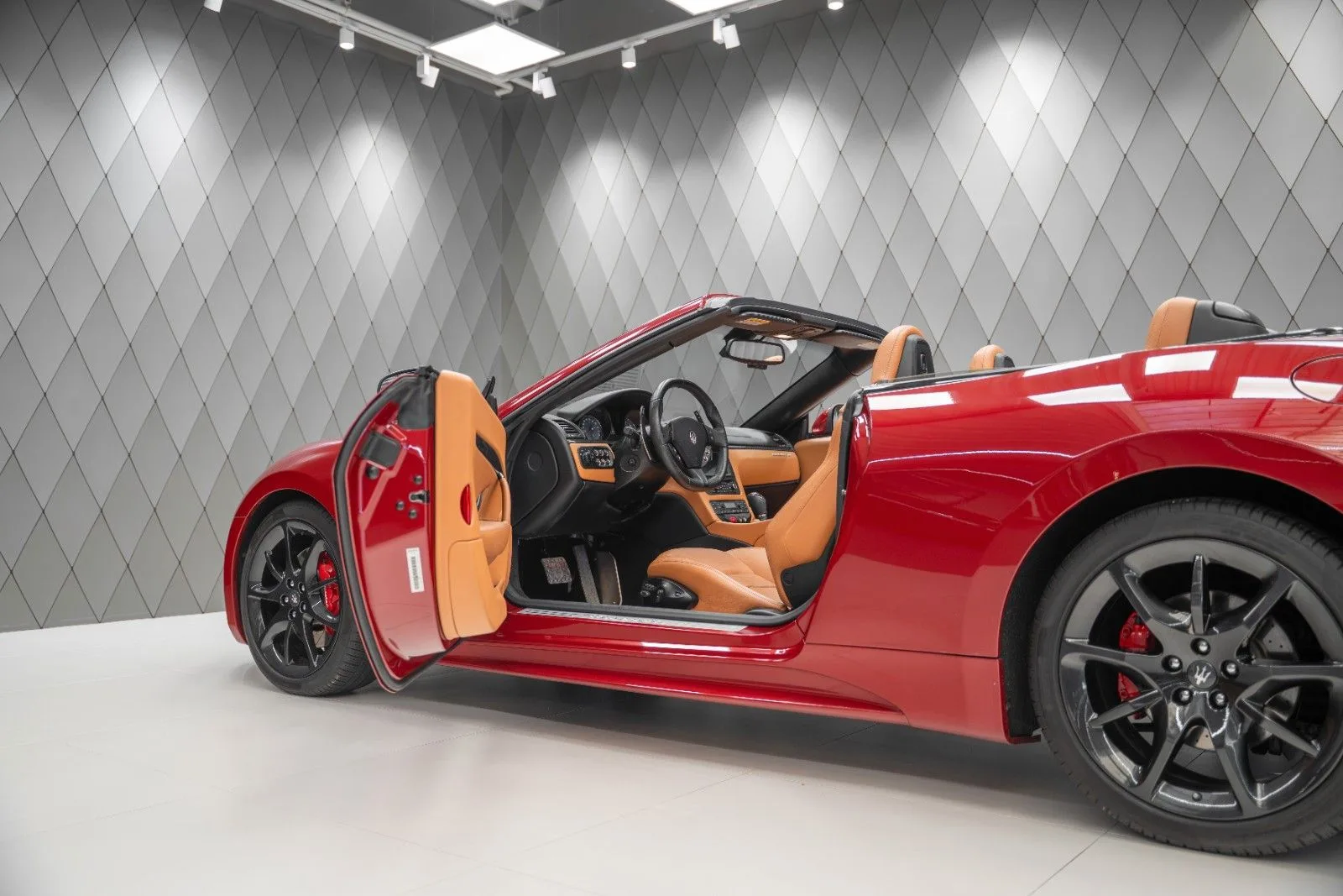 2016 Maserati GranCabrio, 12/29