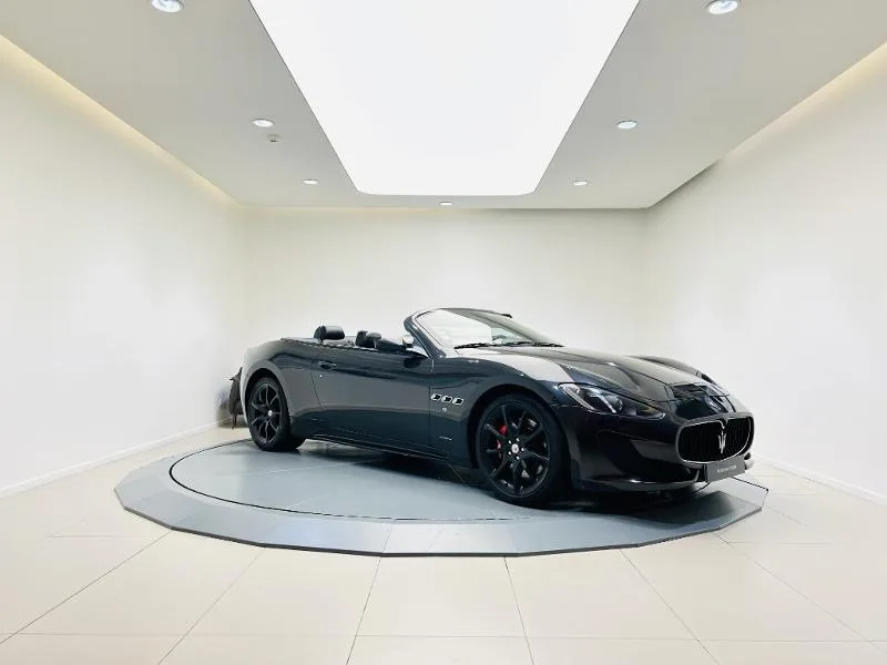 2016 Maserati GranCabrio Sport, 7/20