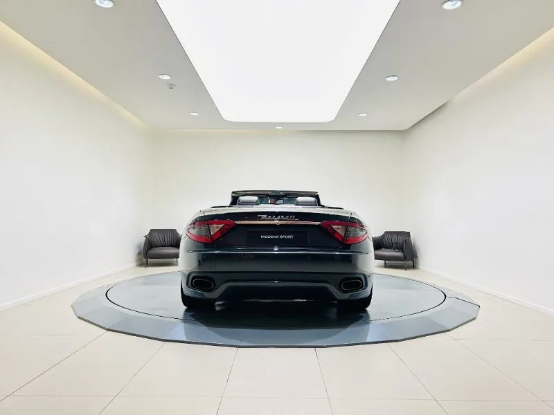 2016 Maserati GranCabrio Sport, 9/20