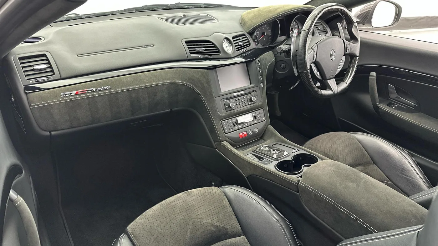 2016 Maserati GranTurismo MC Stradale proposée par un groupe de concessions agréées à Cheltenham, Royaume-Uni, photo 3 sur 25