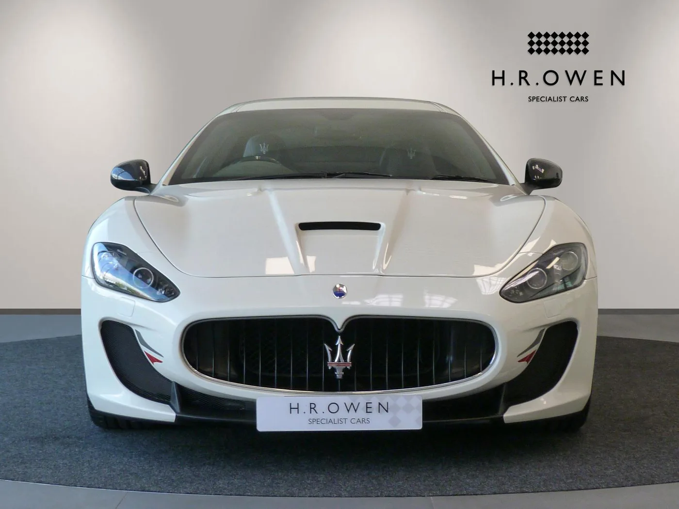 2016 Maserati GranTurismo MC Stradale proposée par un groupe de concessions agréées à Cheltenham, Royaume-Uni, photo 9 sur 25