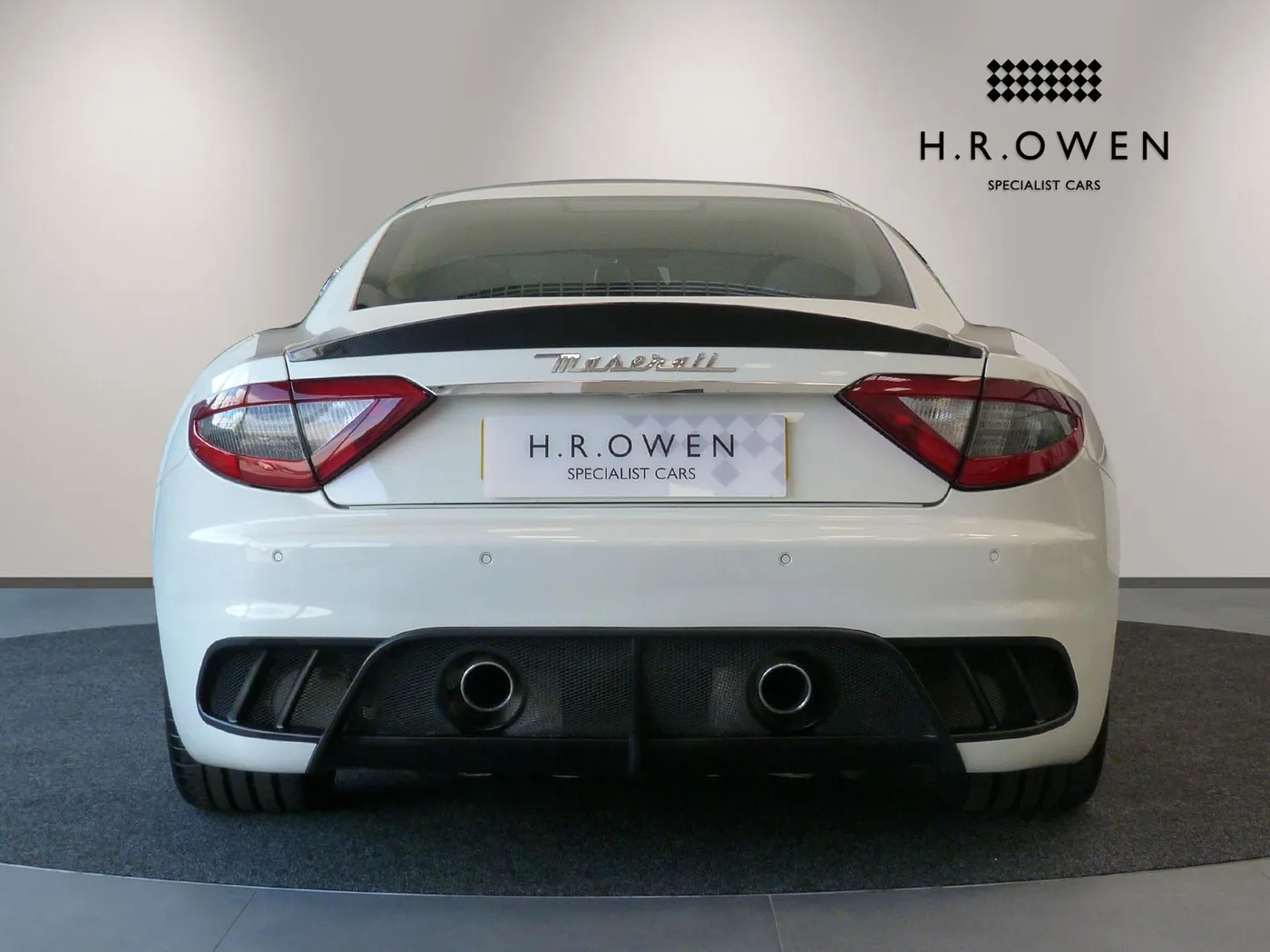 2016 Maserati GranTurismo MC Stradale proposée par un groupe de concessions agréées à Cheltenham, Royaume-Uni, photo 11 sur 25